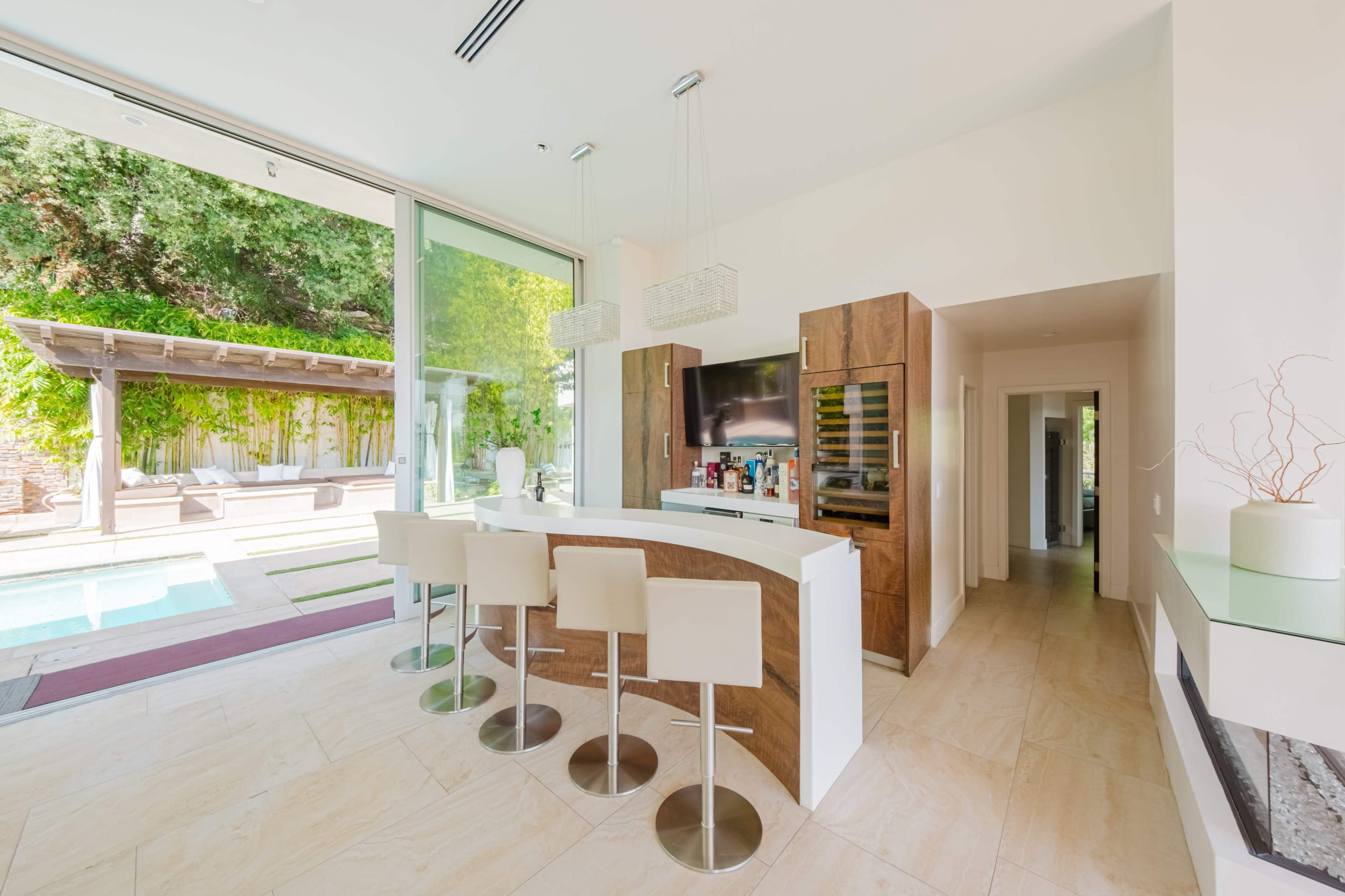 ZEN HAVEN: A SERENE ESCAPE IN BEVERLY HILLS Image in Beverly Crest, Beverly Hills, CA
