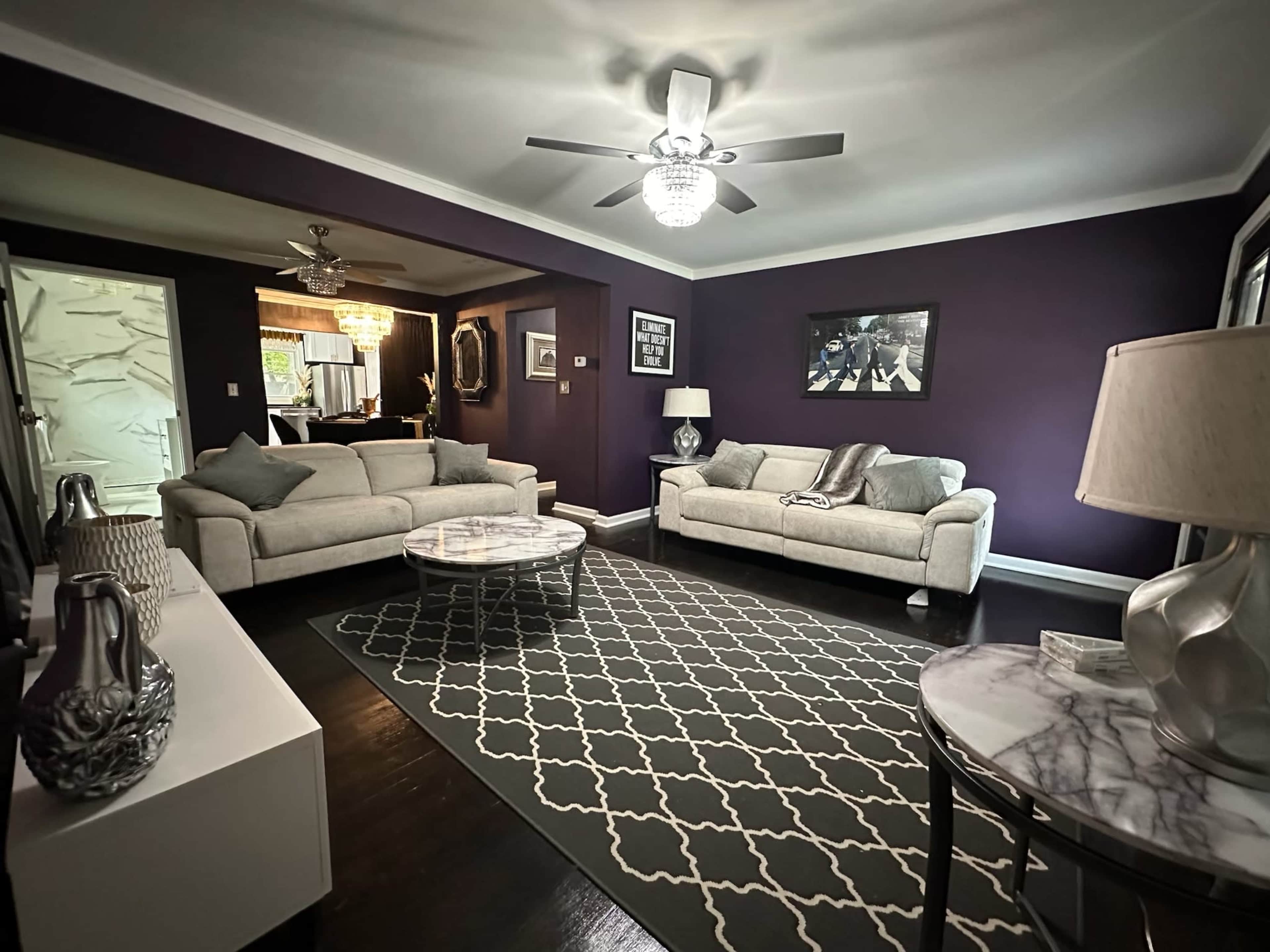 Metro Atlanta Photo House Image in Colonial Hills, East Point, GA