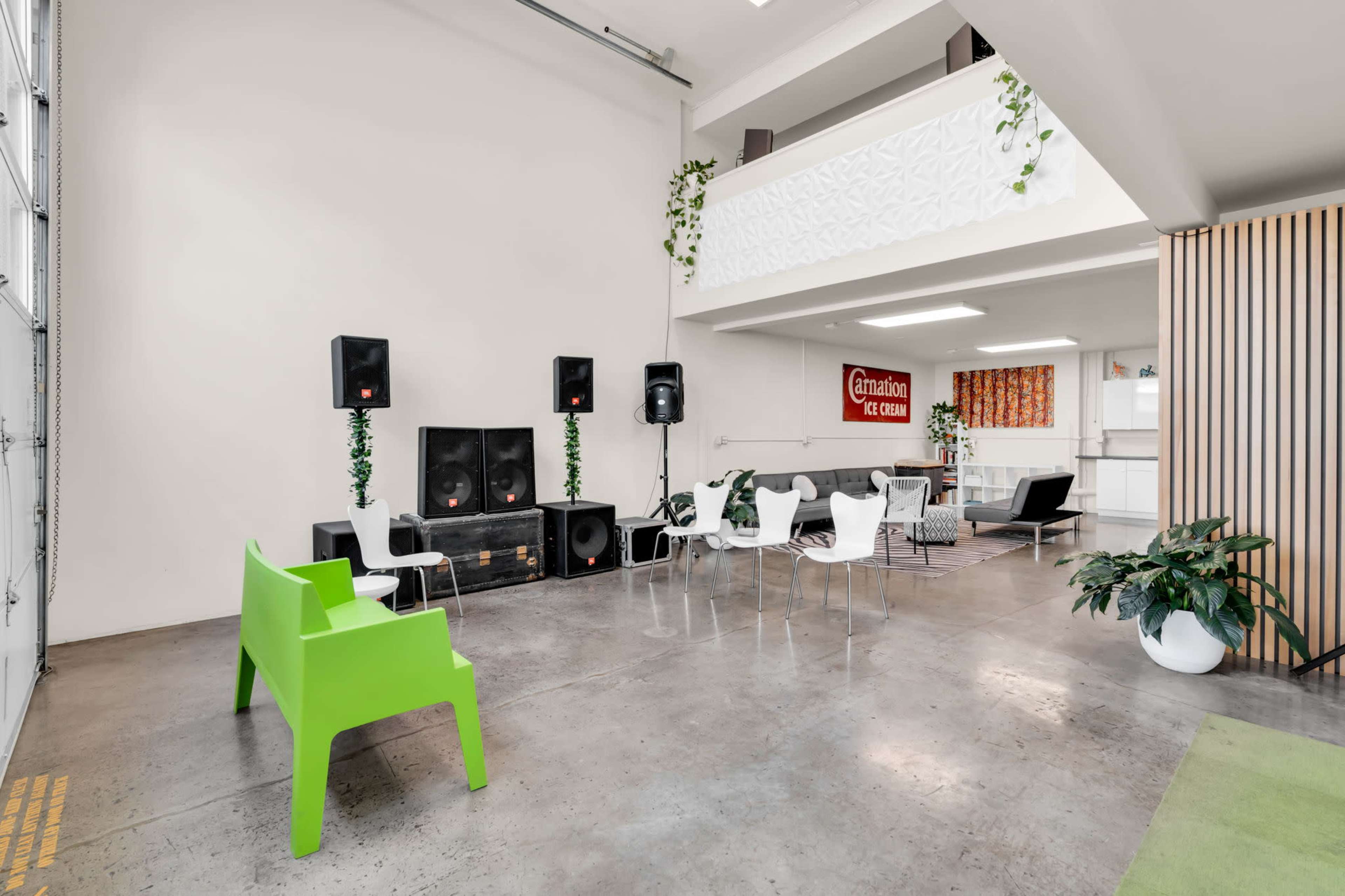 The Loft at 1010 Image in Hosford-Abernethy, Portland, OR