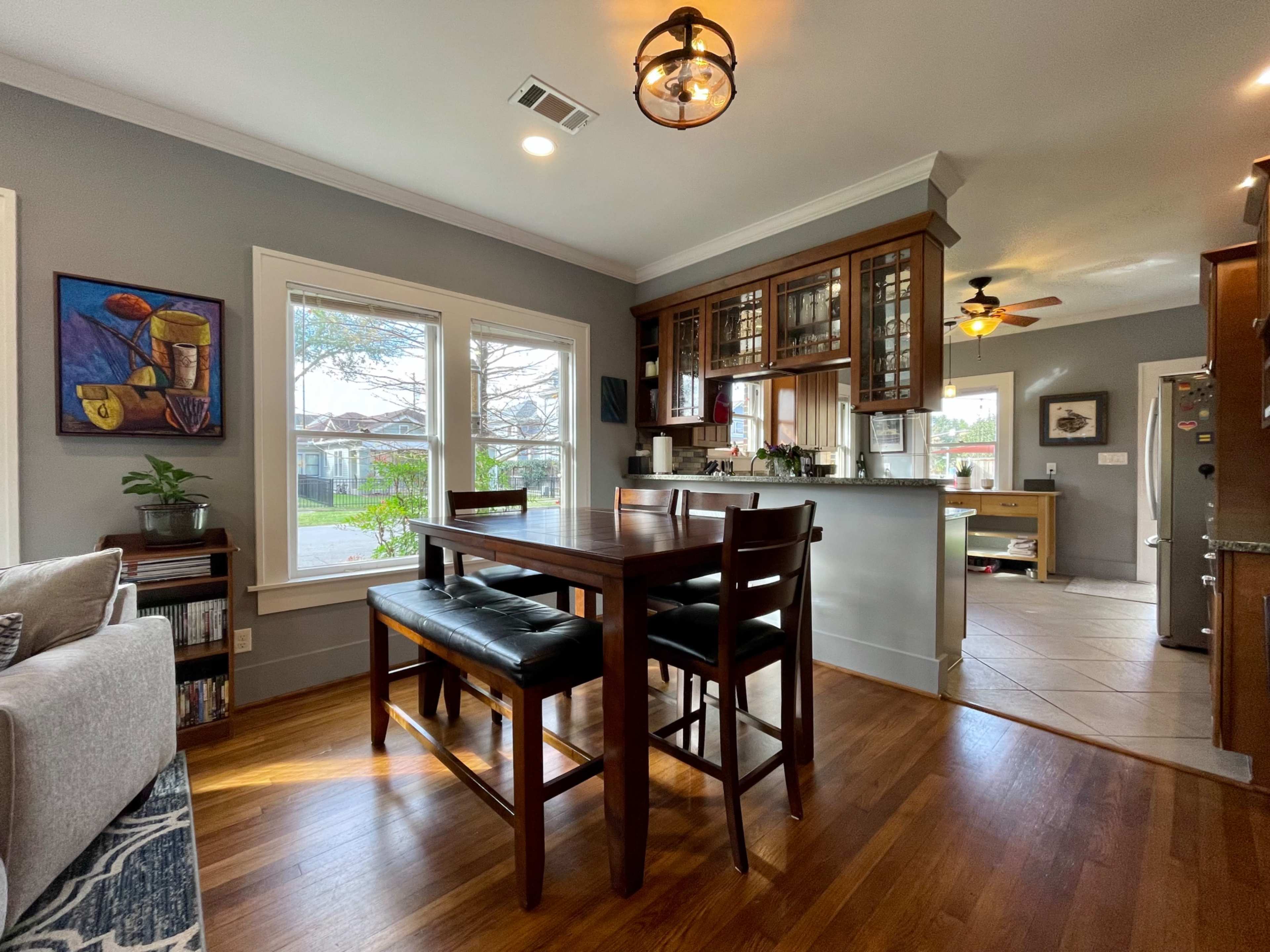 Cozy 100yr old bungalow in quaint neighborhood Image in Woodland Heights, Houston, TX