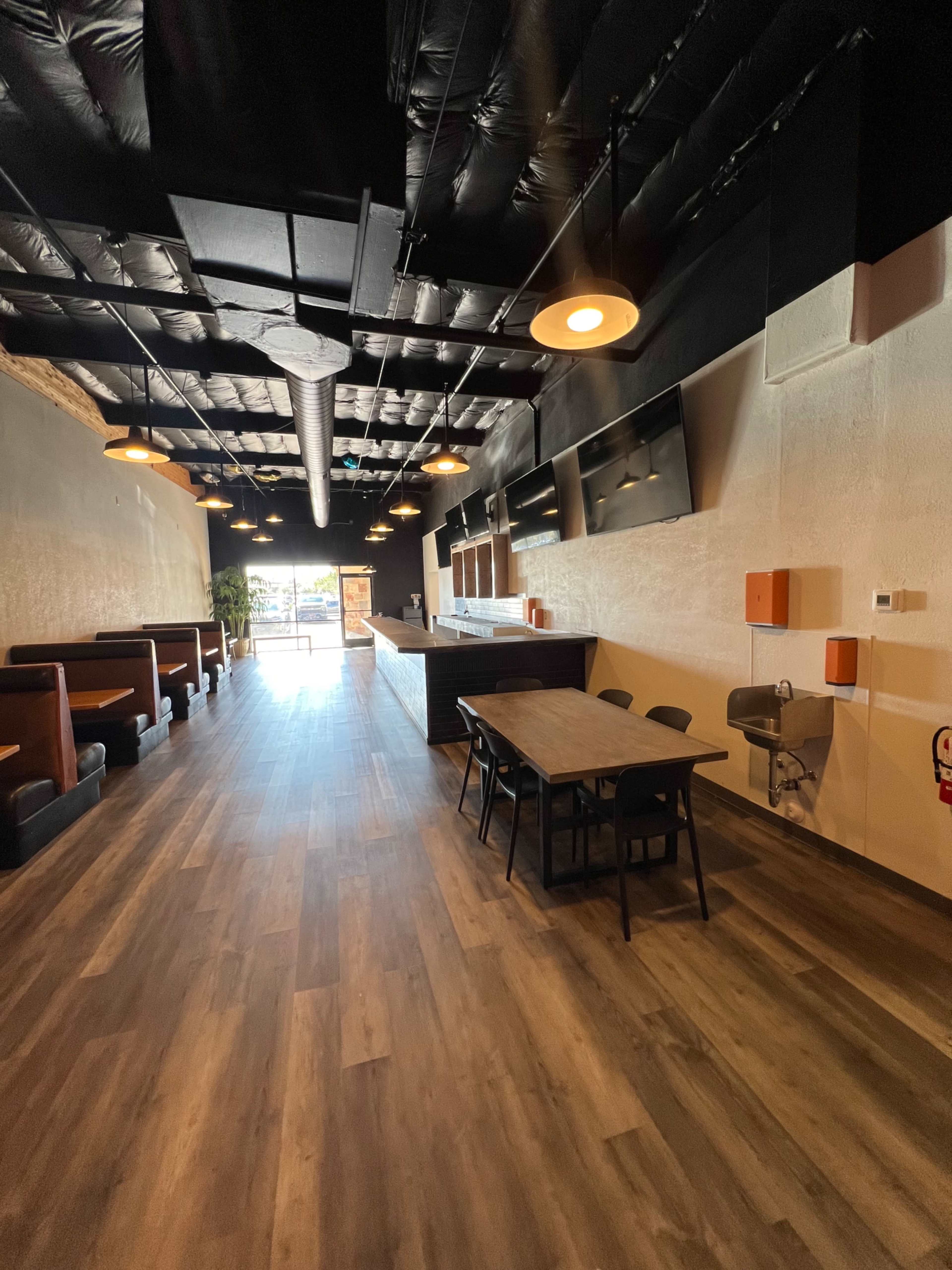 Large restaurant dining area with bar in Tempe Image in Tempe, Tempe, AZ