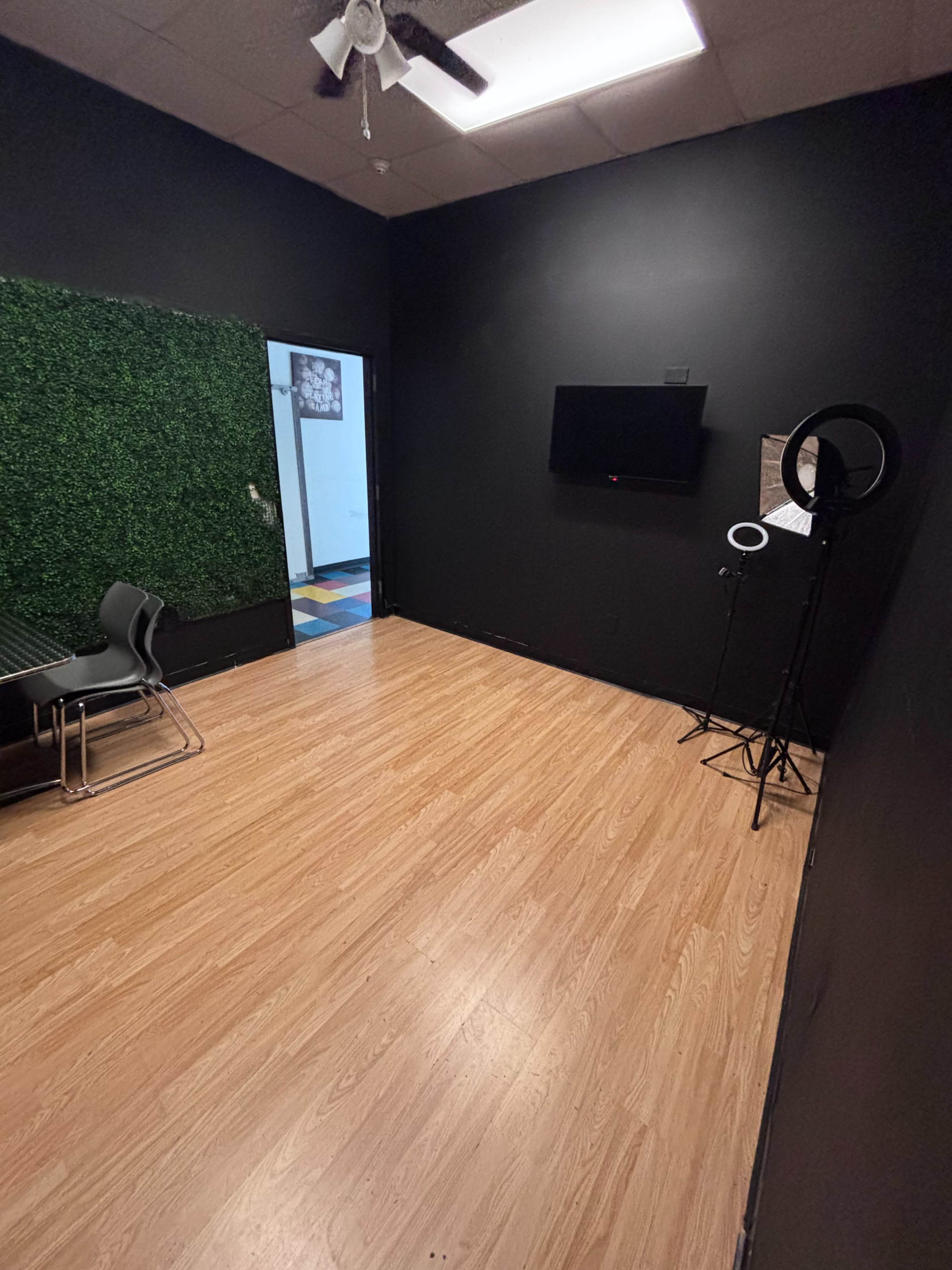 South Atlanta basketball gym and office spaces Image in Tyrone, tyrone, GA