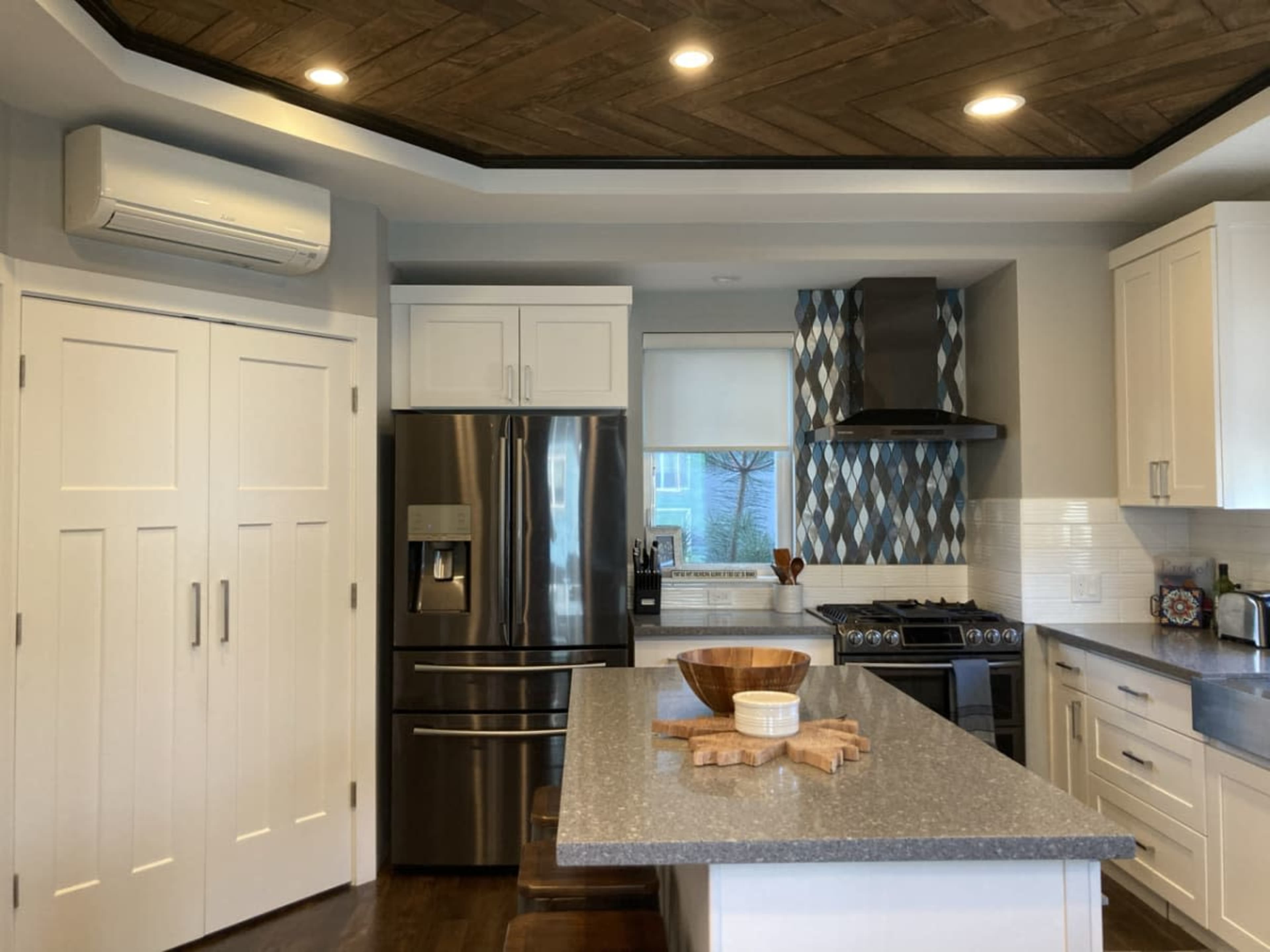 Bright and Modern West Seattle Townhome w/ Furnished Rooftop Image in North Delridge, Seattle, WA