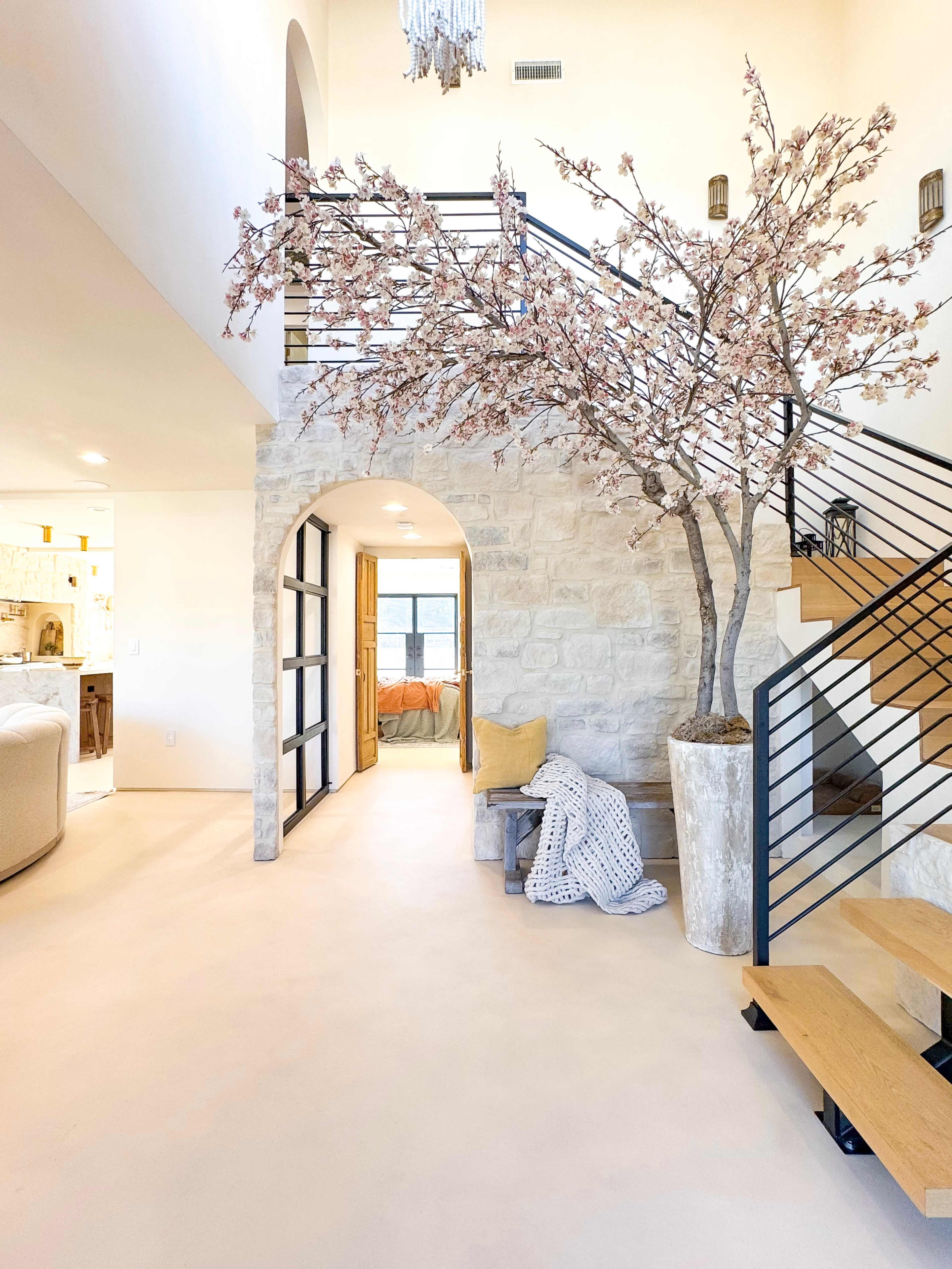 Villastino: Spanish-Mediterranean Home for your next Production as seen on the Magnolia Network Image in Winnetka, Winnetka, CA