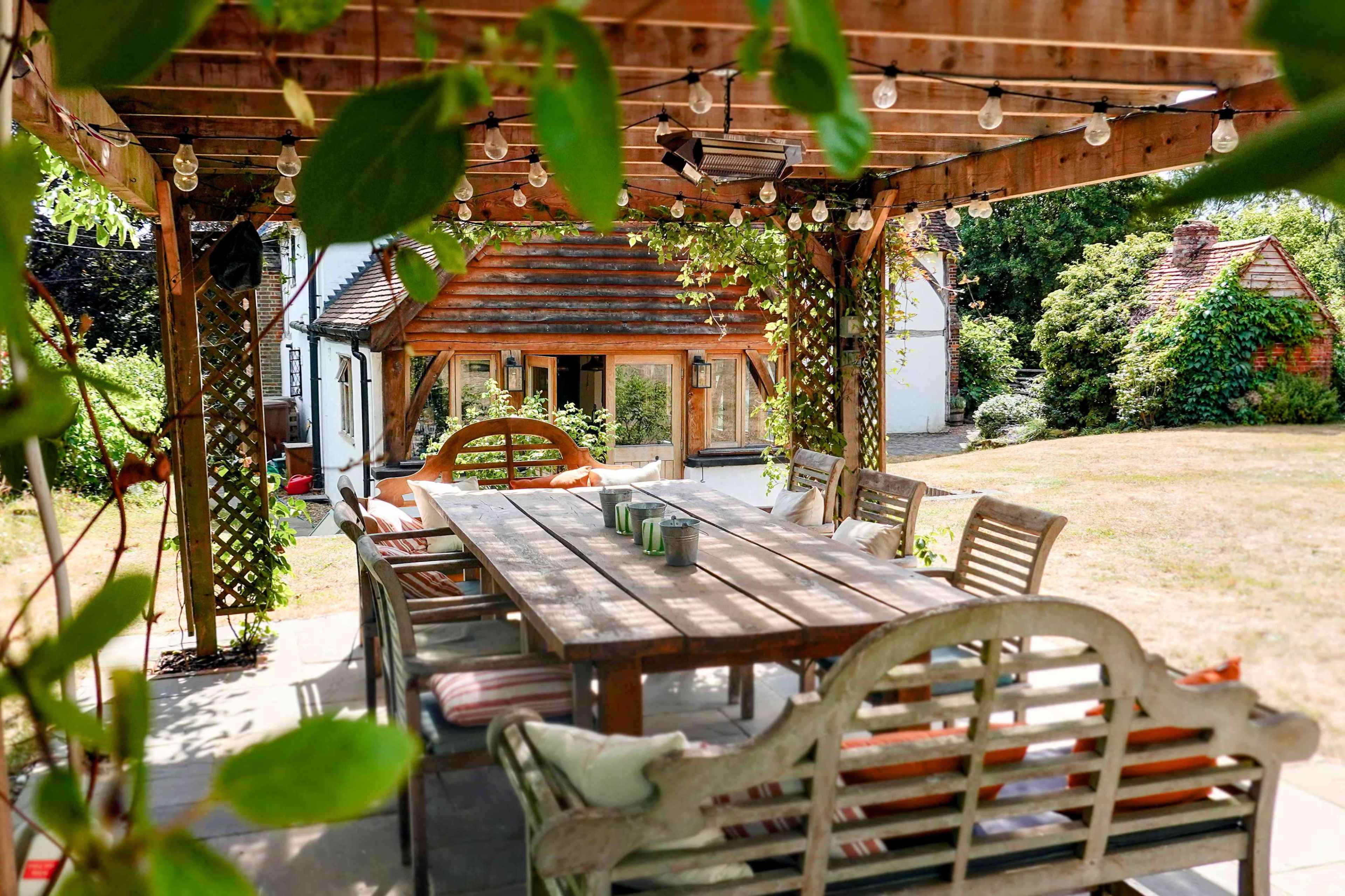 Traditional Wealden Hall House Image in Cuxton, Cuxton, ENG