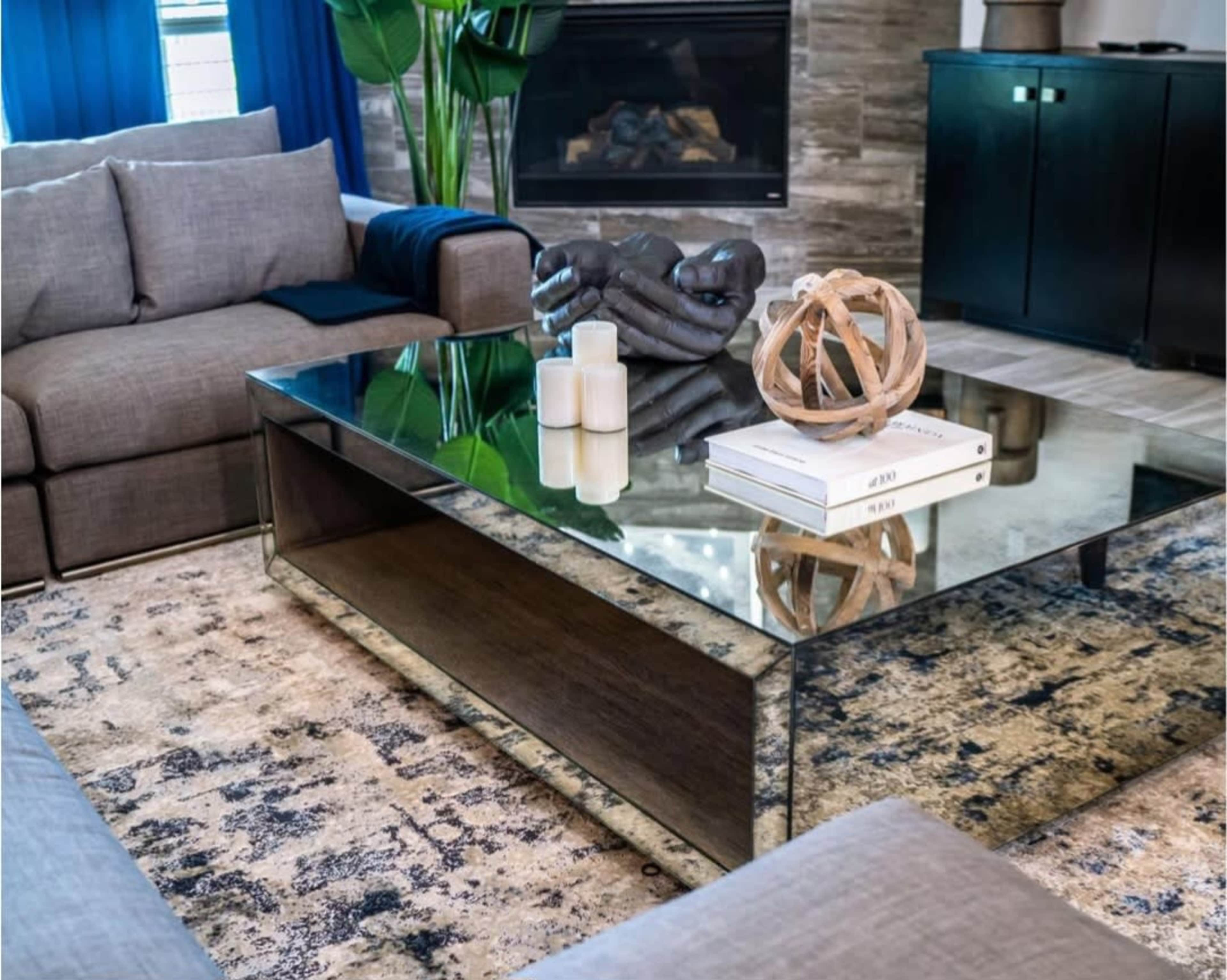 Modern Water View Home for Friendsgiving, Brunch & Holiday Content Shoots — 30 Min Setup Included! Image in Stillwater on Lake Houston, Houston, TX