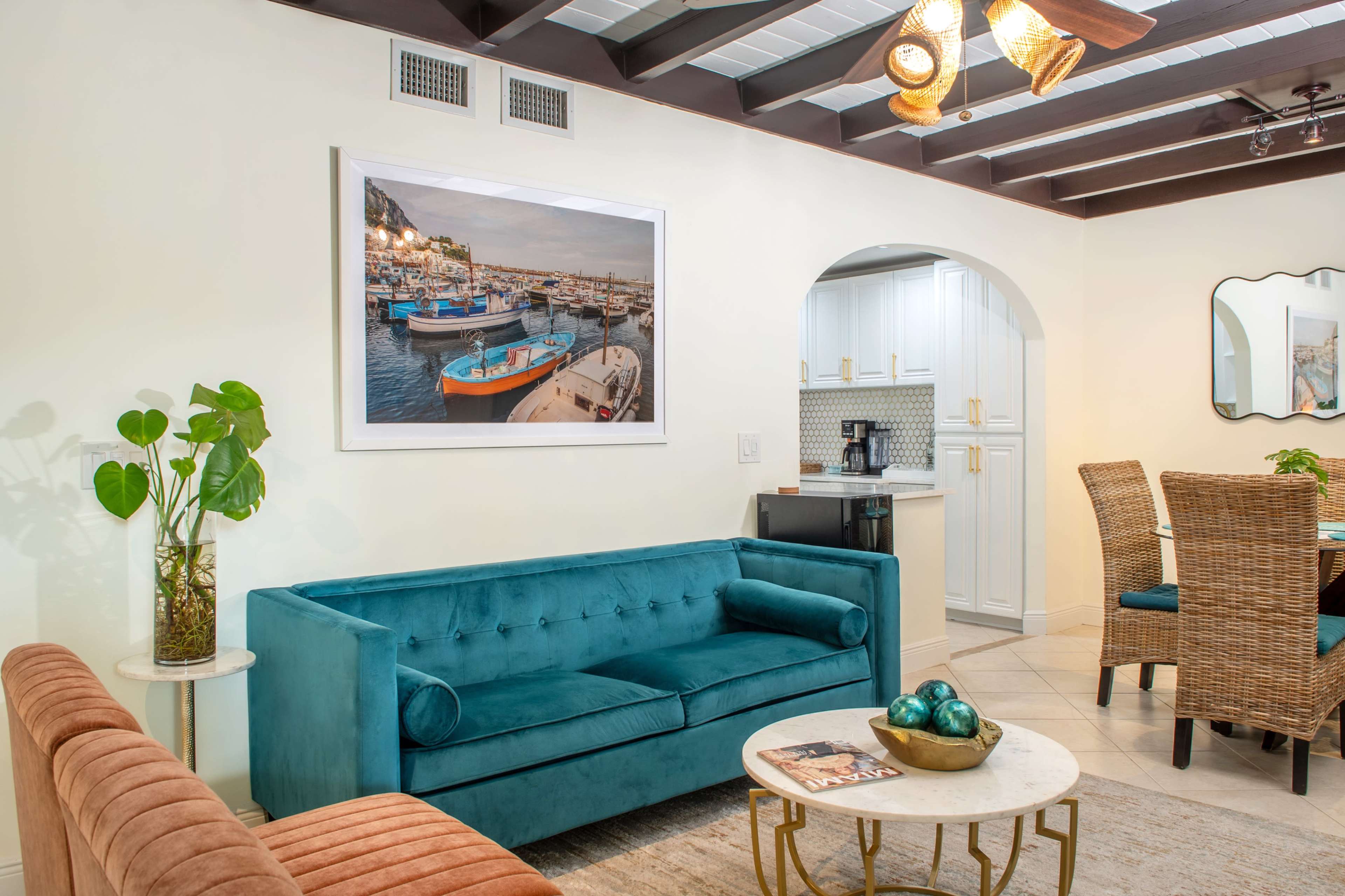 The Cove South Palm Beach Image in East Central Boulevard, Lantana, FL