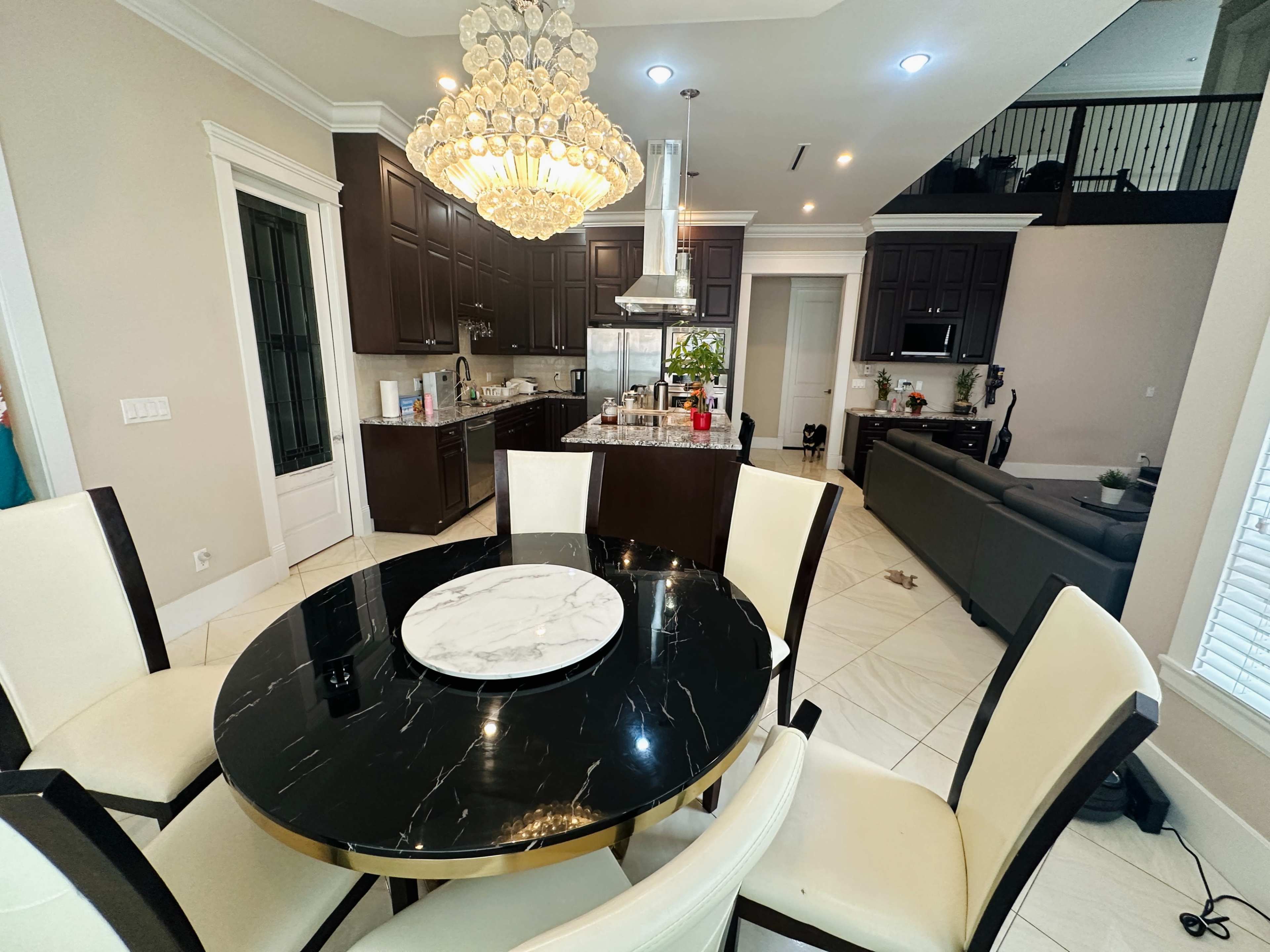 Living room in single house Image in Richmond, Richmond, BC