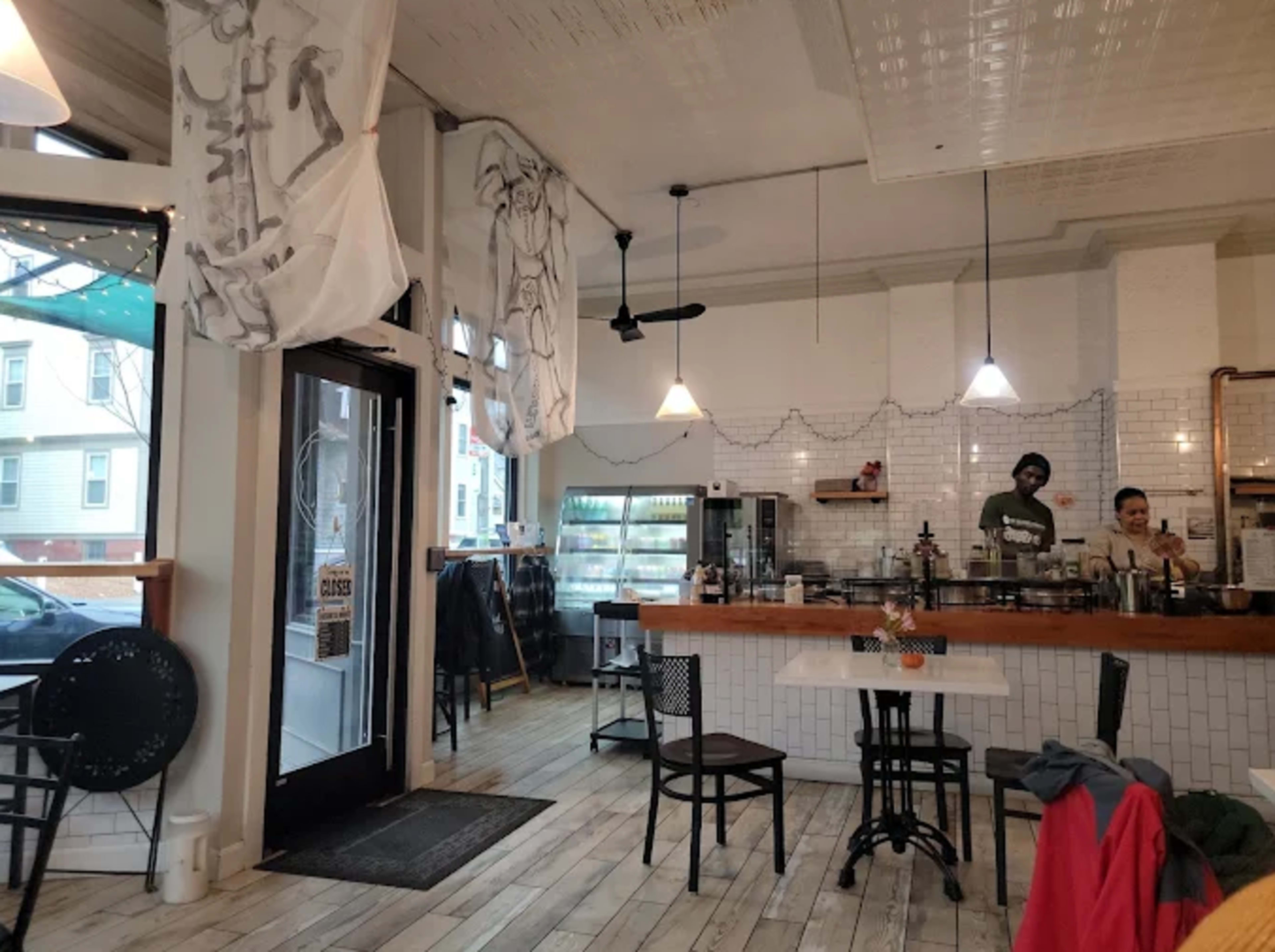 Warm, Sunlit Café Space in the Heart of Cambridge Image in Baldwin, Cambridge, MA