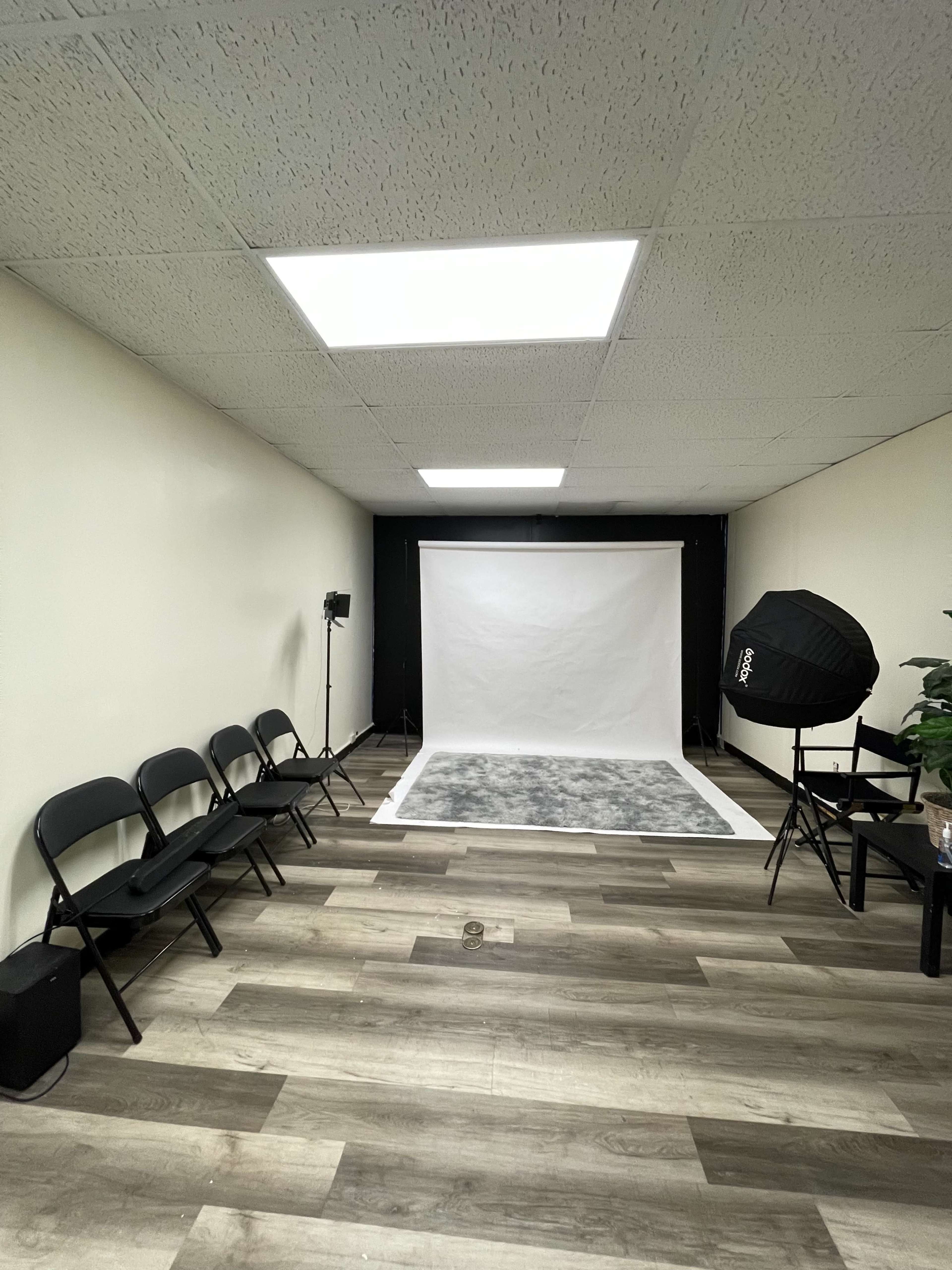 Creative Studio for Photoshoots and Intimate Gatherings Image in Macon, Macon, GA