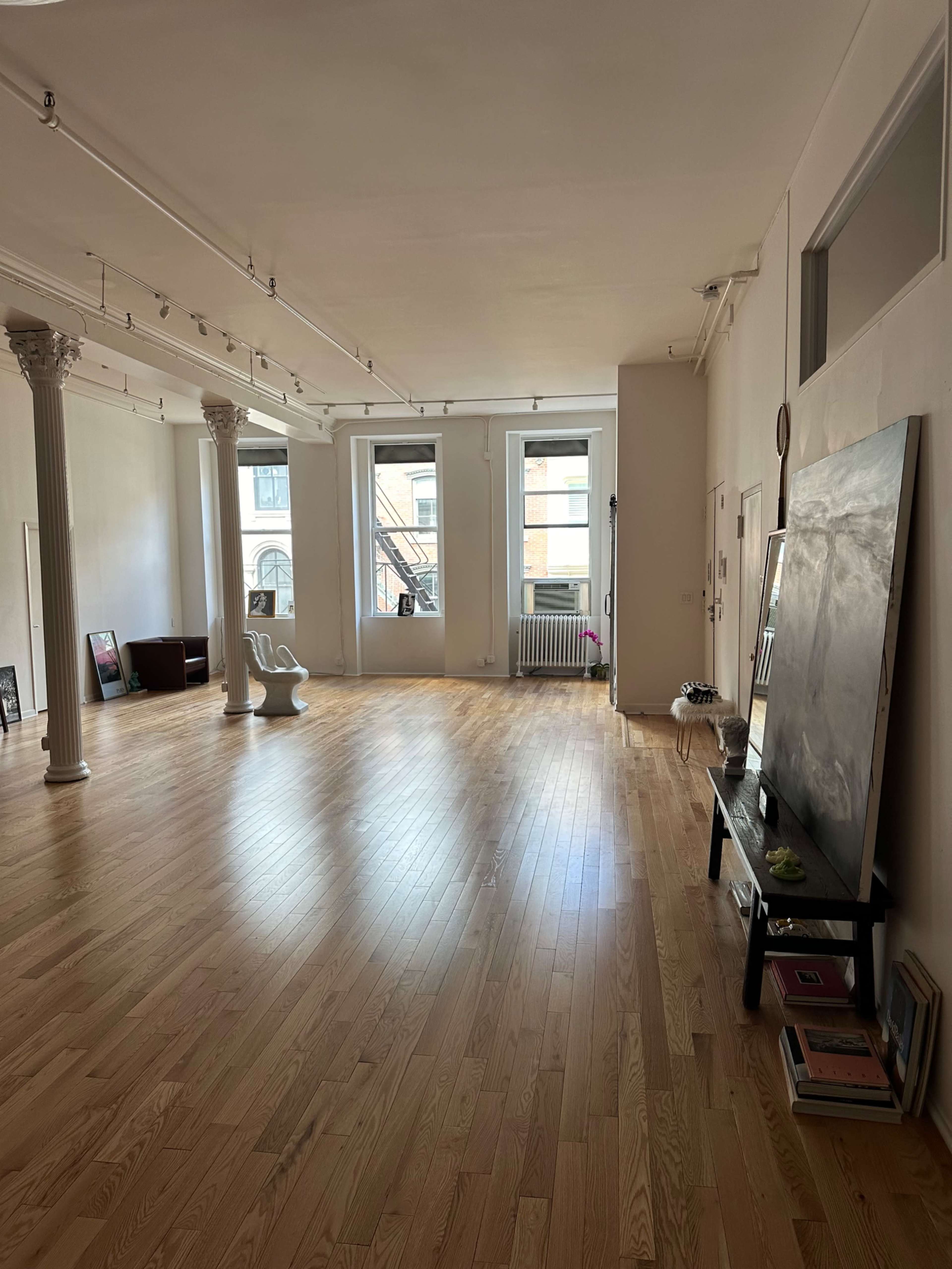 @Kat_in_nyc photo studio | Epic Tribeca Loft with Freight Elevator, New ...