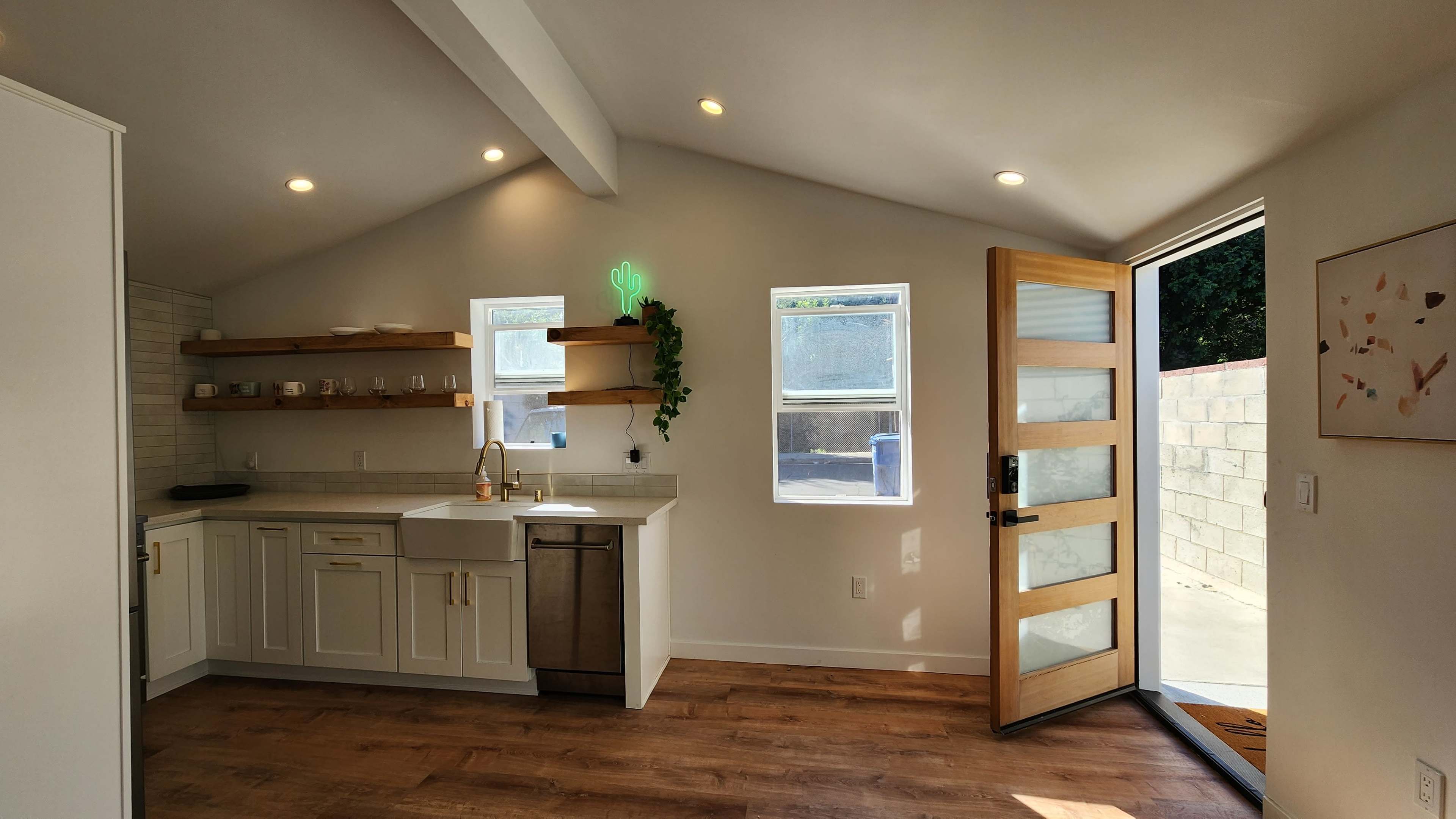Beautiful Micro Meeting Space! Image in Van Nuys, Van Nuys, CA