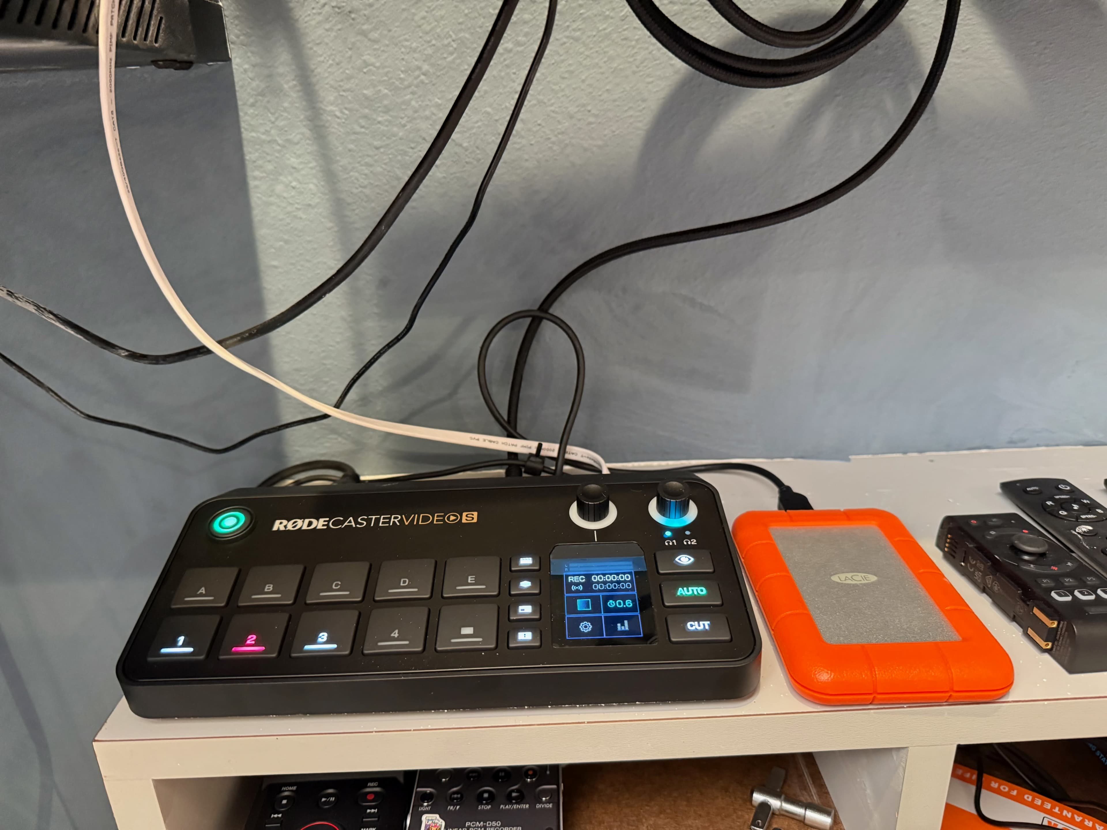 Butter Notes Podcast Studios | Pre-Lit Cozy Podcast Recording Studio at ...