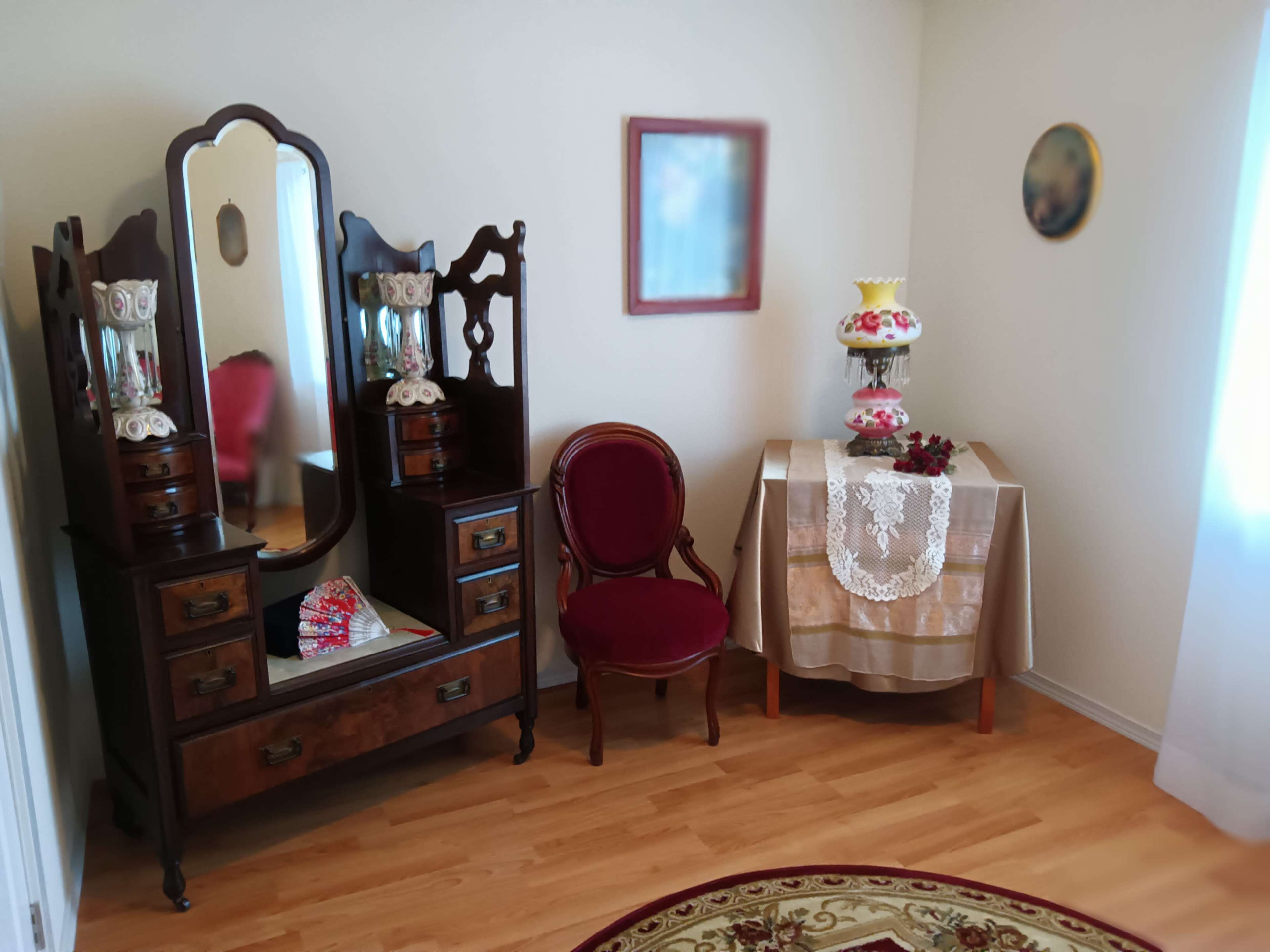 Charming Cottage in Country Setting Image in , Ferndale, WA