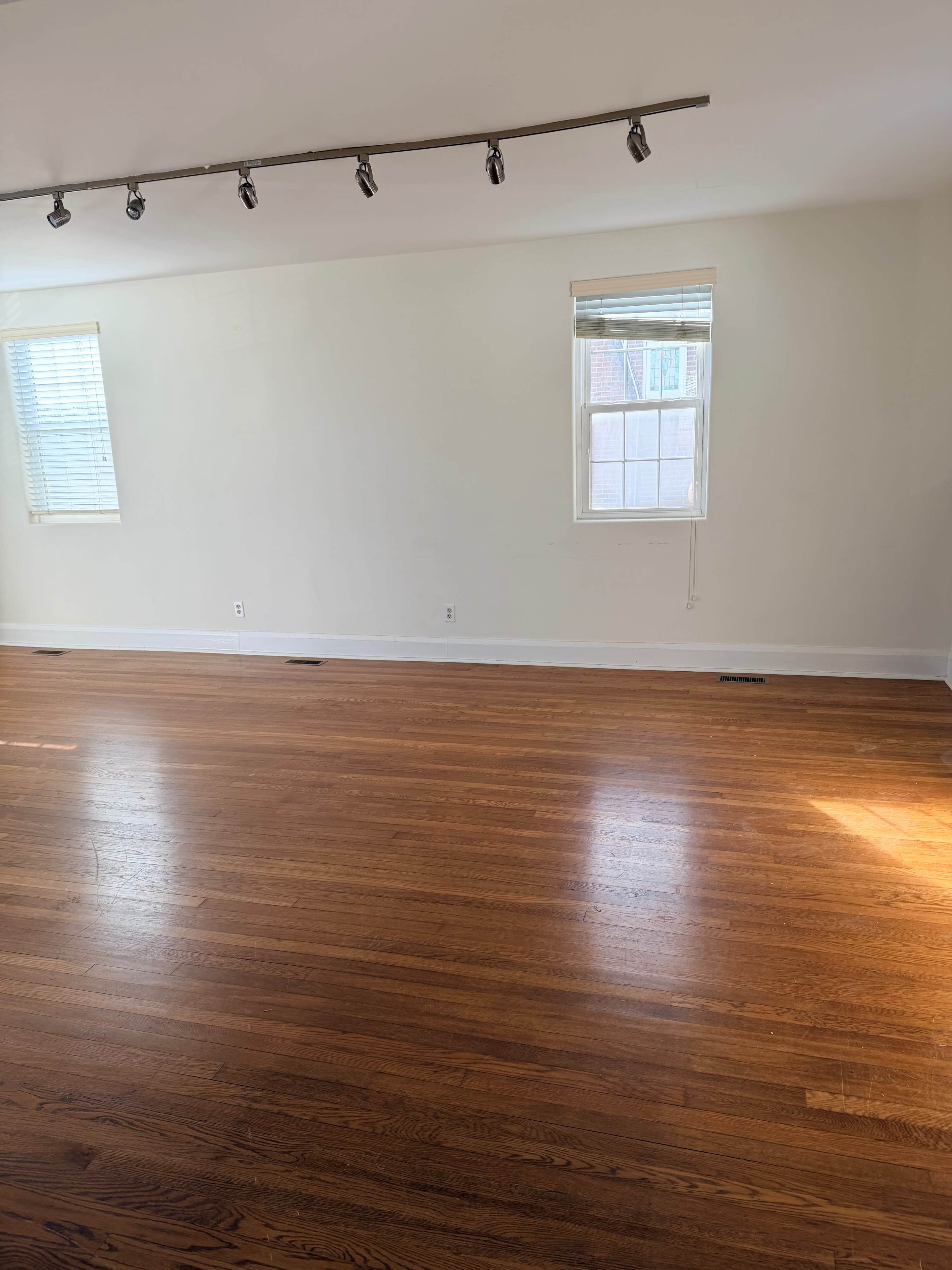 Urban Elegant Event Suite with Luxurious Intimate Atmosphere Image in Rosedale, Rosedale, MD