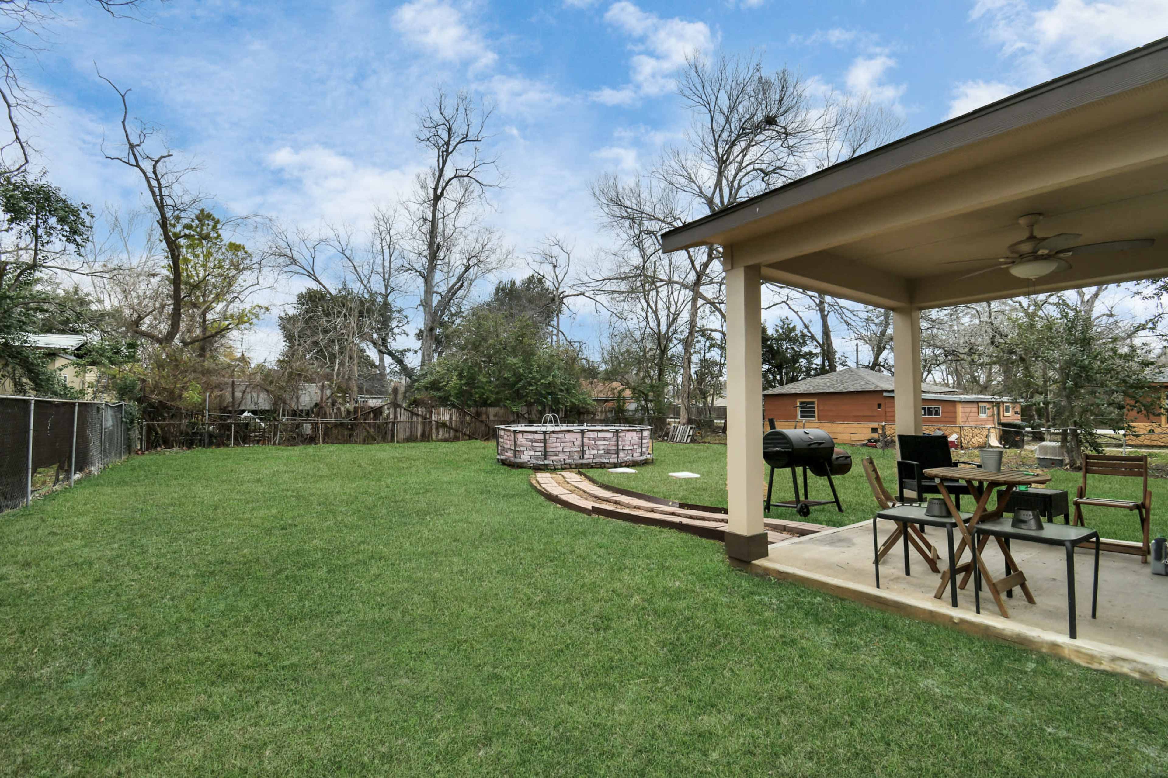 Cute and Trendy Space Image in Trinity / Houston Gardens, Houston, TX