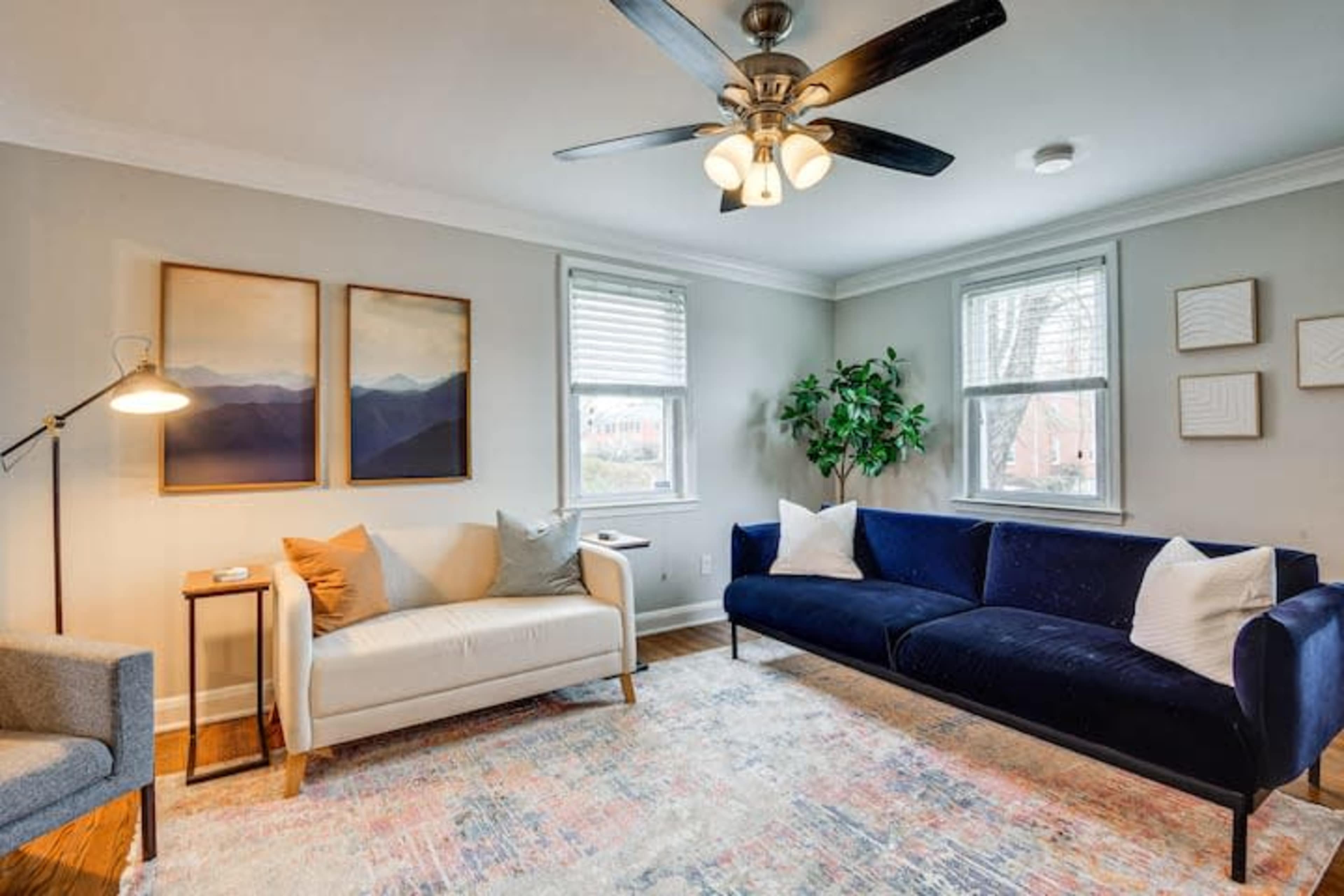 Modern & Spacious End Unit Townhome Image in Parkville, Parkville, VA