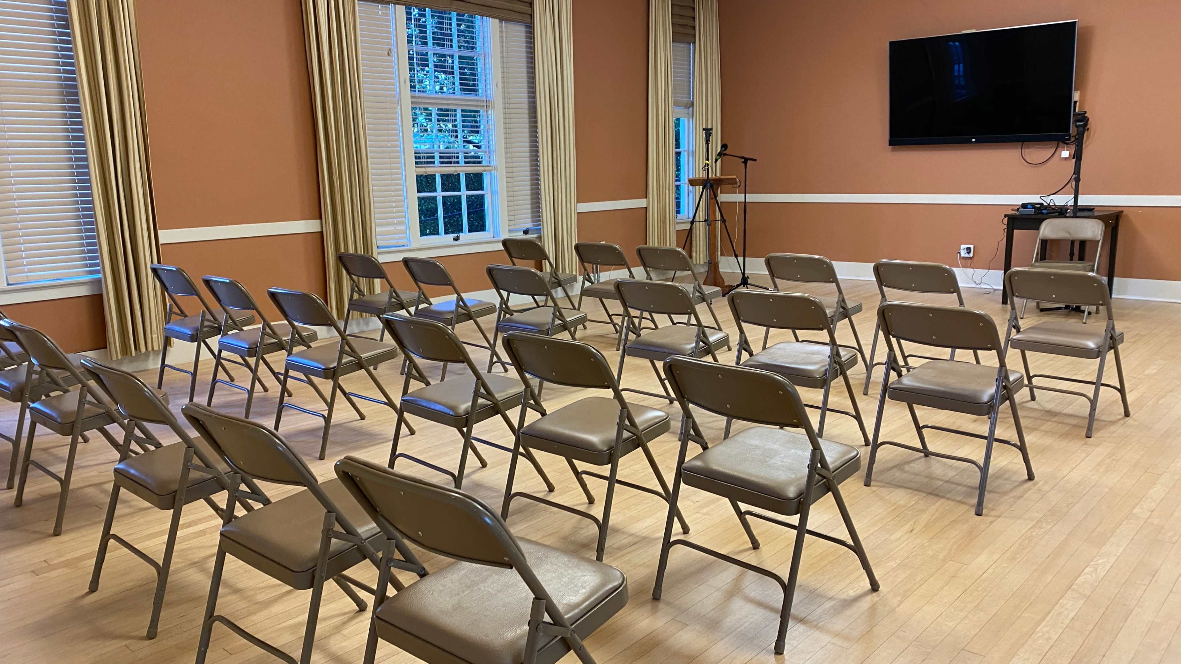 Buckham Room: Multi-Purpose Meeting, Event, and Performance Room Image in North Central, San Mateo, CA