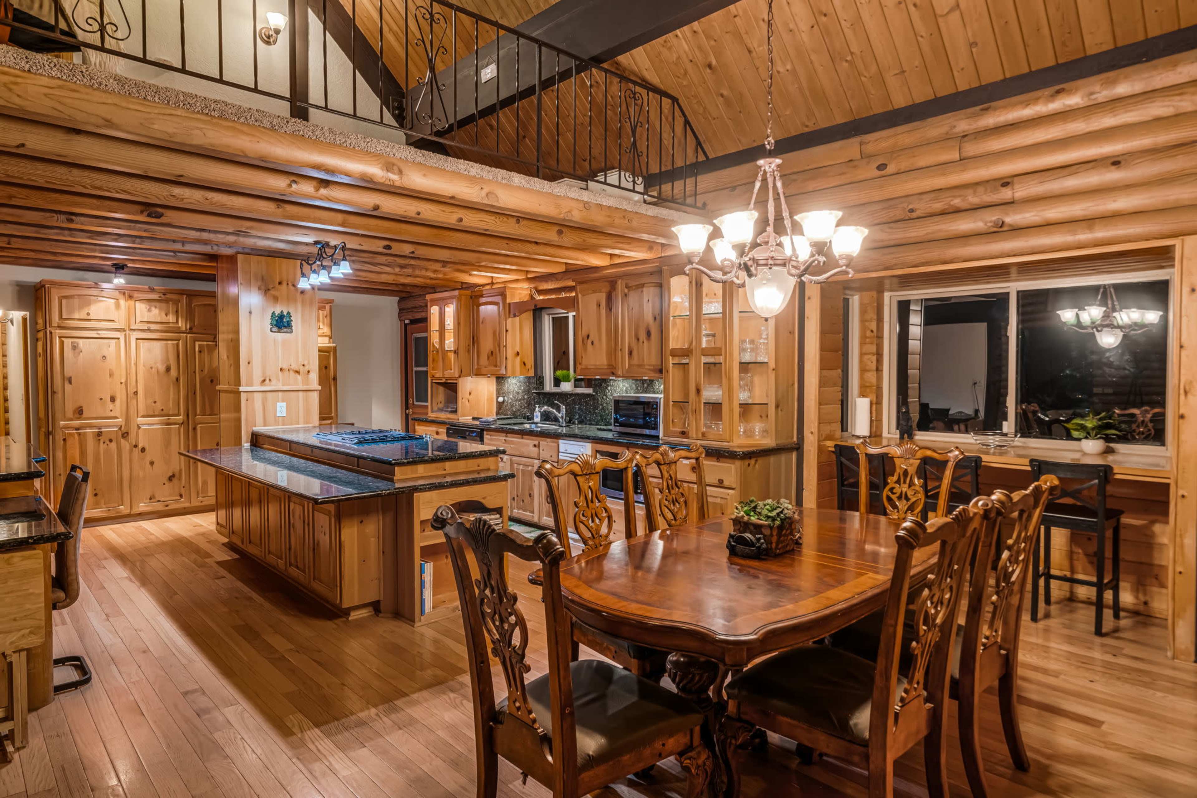 Vista Lodge! 20 min to Silverwood Lake Image in Cedarpines Park, Cedarpines Park, CA