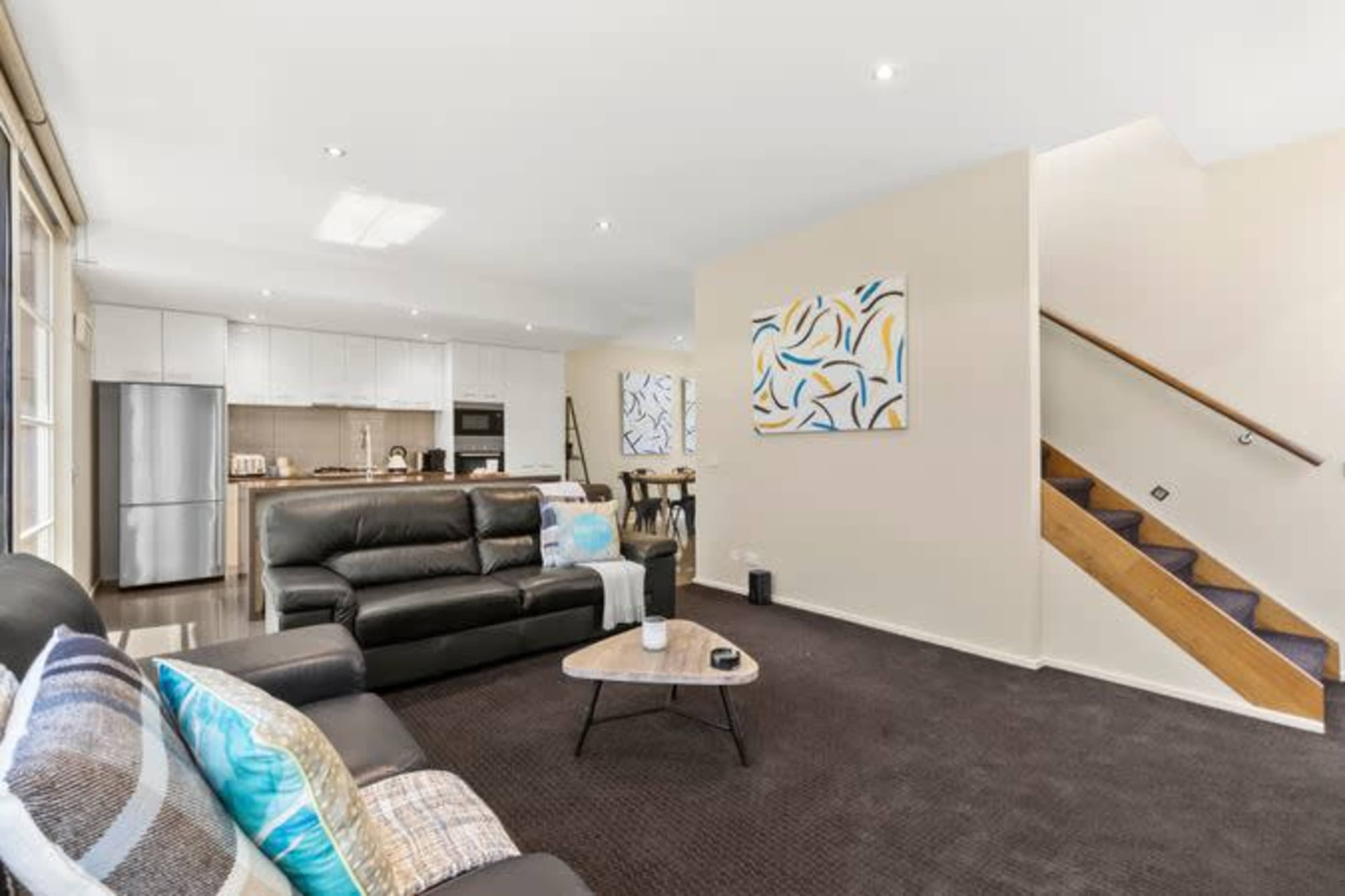 Modern, luxurious, townhouse in a seaside locale Image in Barwon Heads, BARWON HEADS, VIC