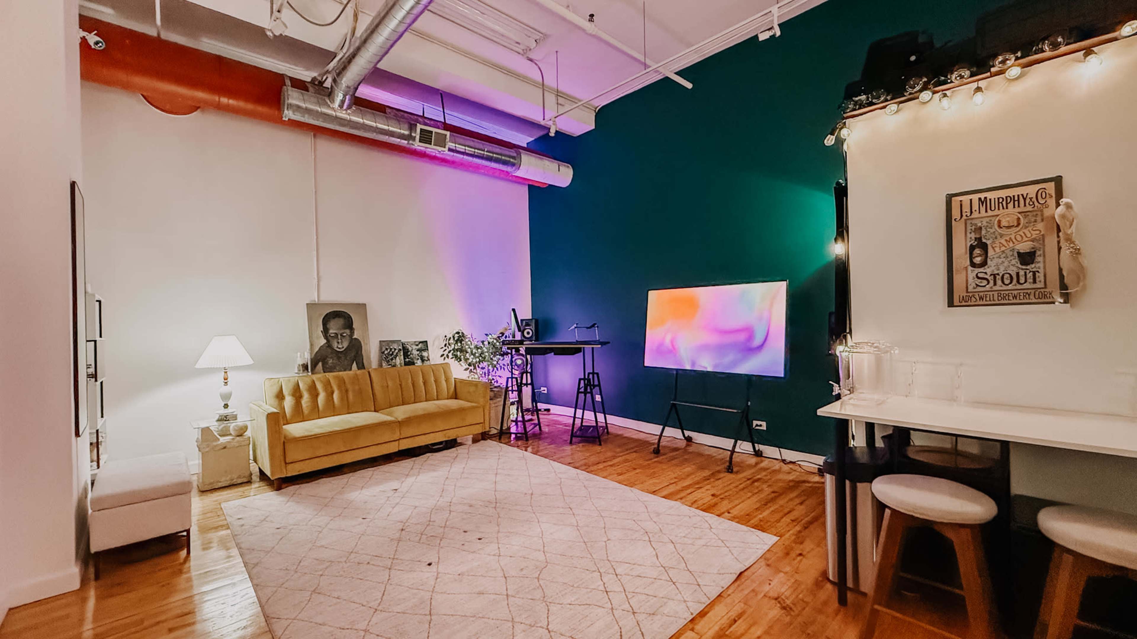 Creative Studio Image in Lake View, Chicago, IL