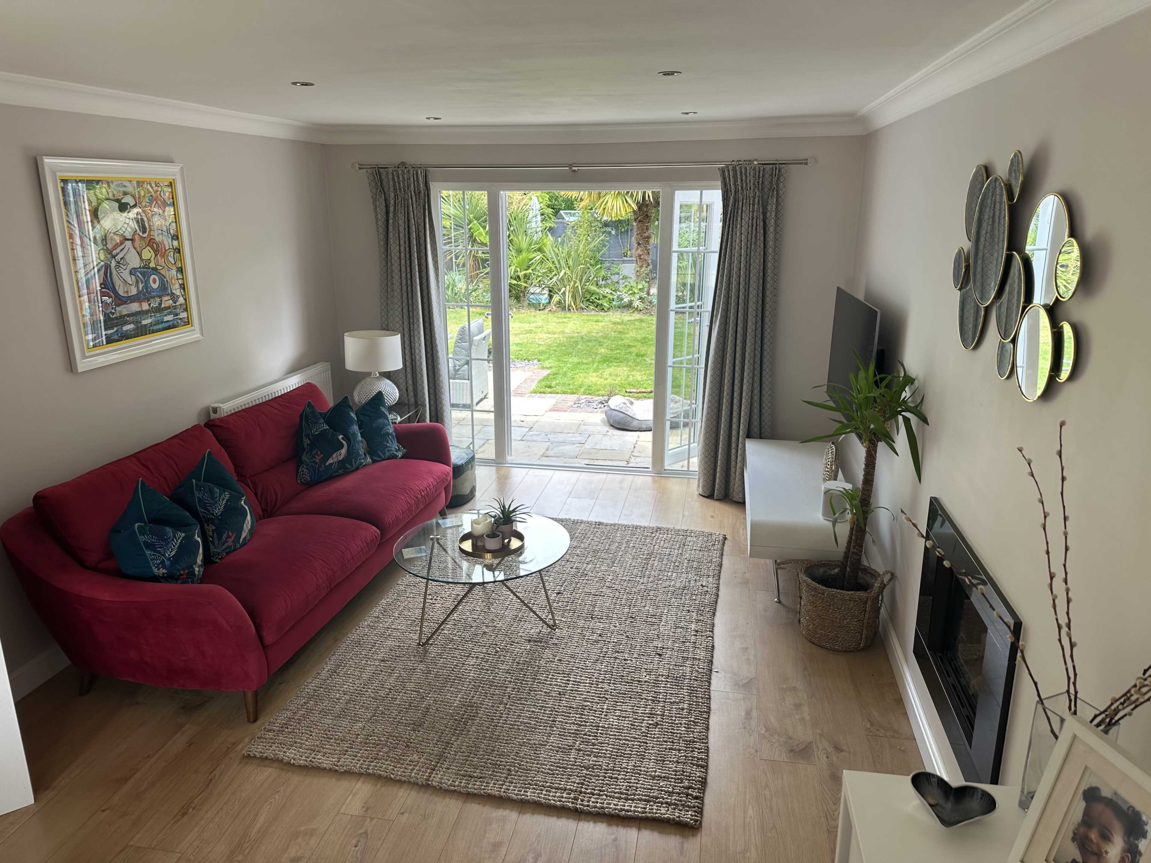 Tropical Family Home Film Location in Finchampstead, Wokingham Image in Finchampstead, Wokingham, ENG