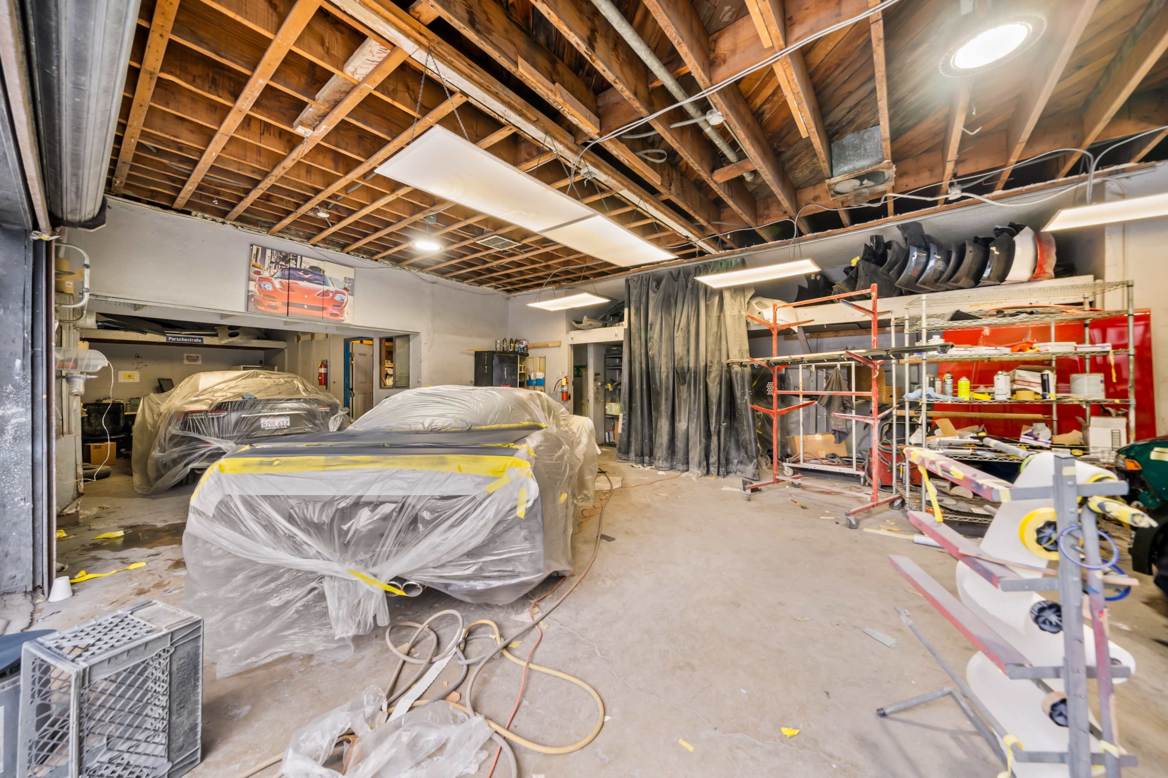 INDUSTRIAL AUTO BODY SHOP – GRIT MEETS STYLE Image in Central LA, Los Angeles, CA