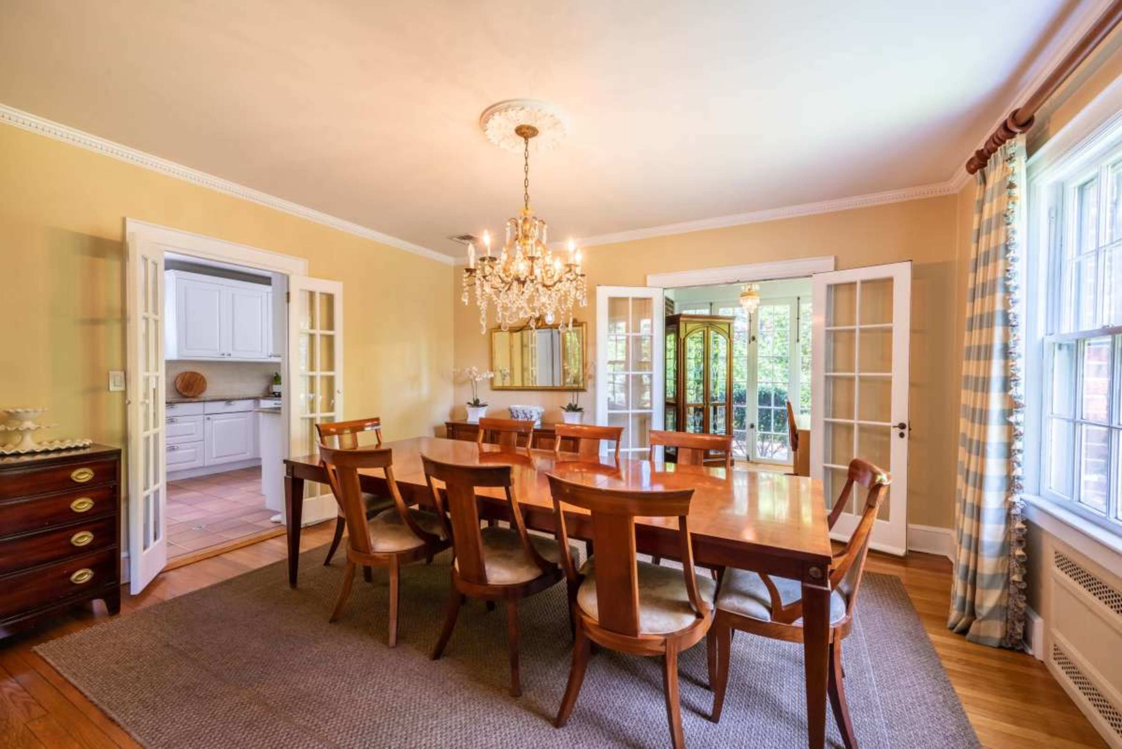 Beautiful home in Manhasset, Plandome NY Long island North shore Image in North Hempstead, Manhasset, NY