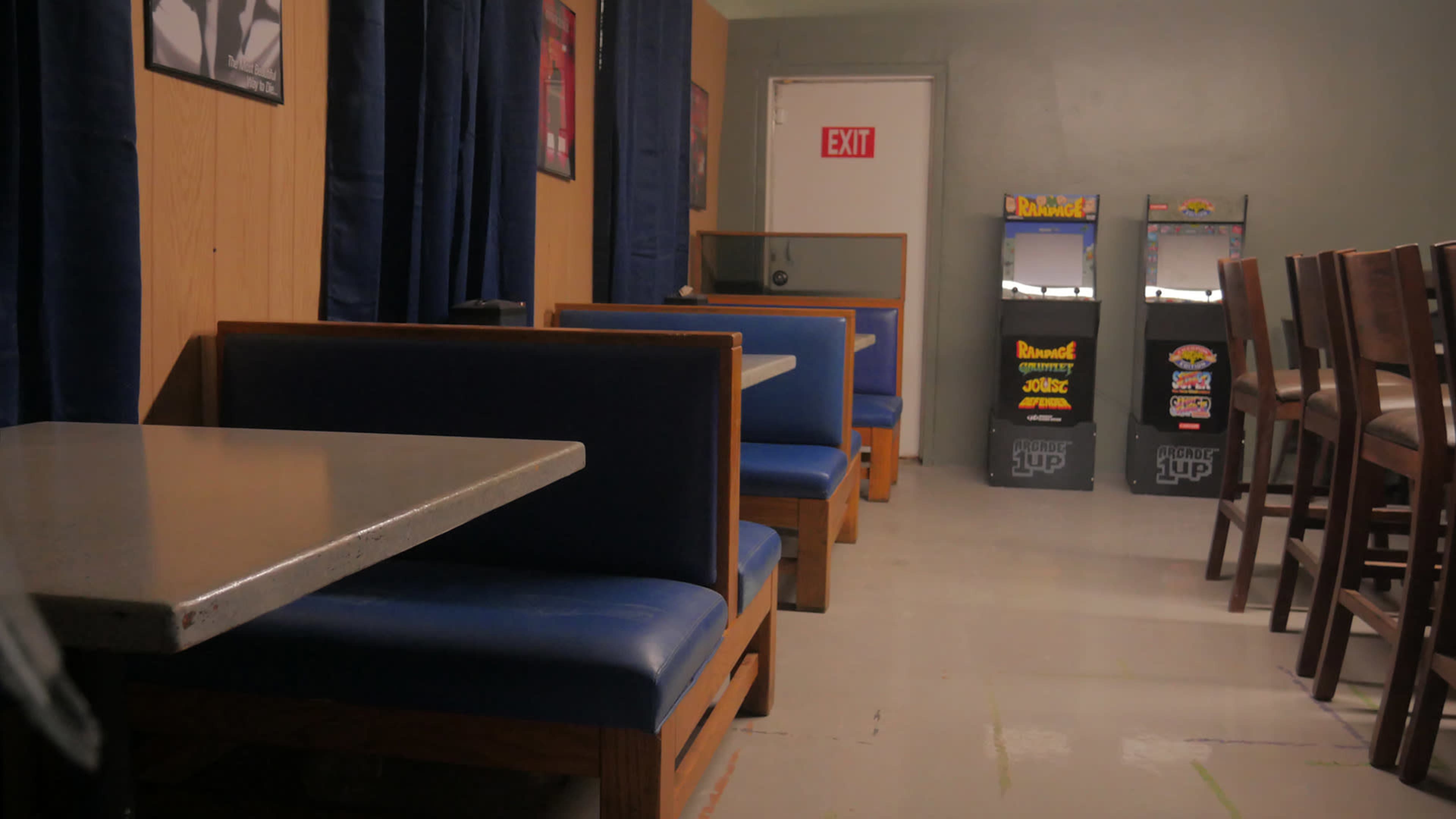 Bar Restaurant Set Image in Northwest, San Antonio, TX