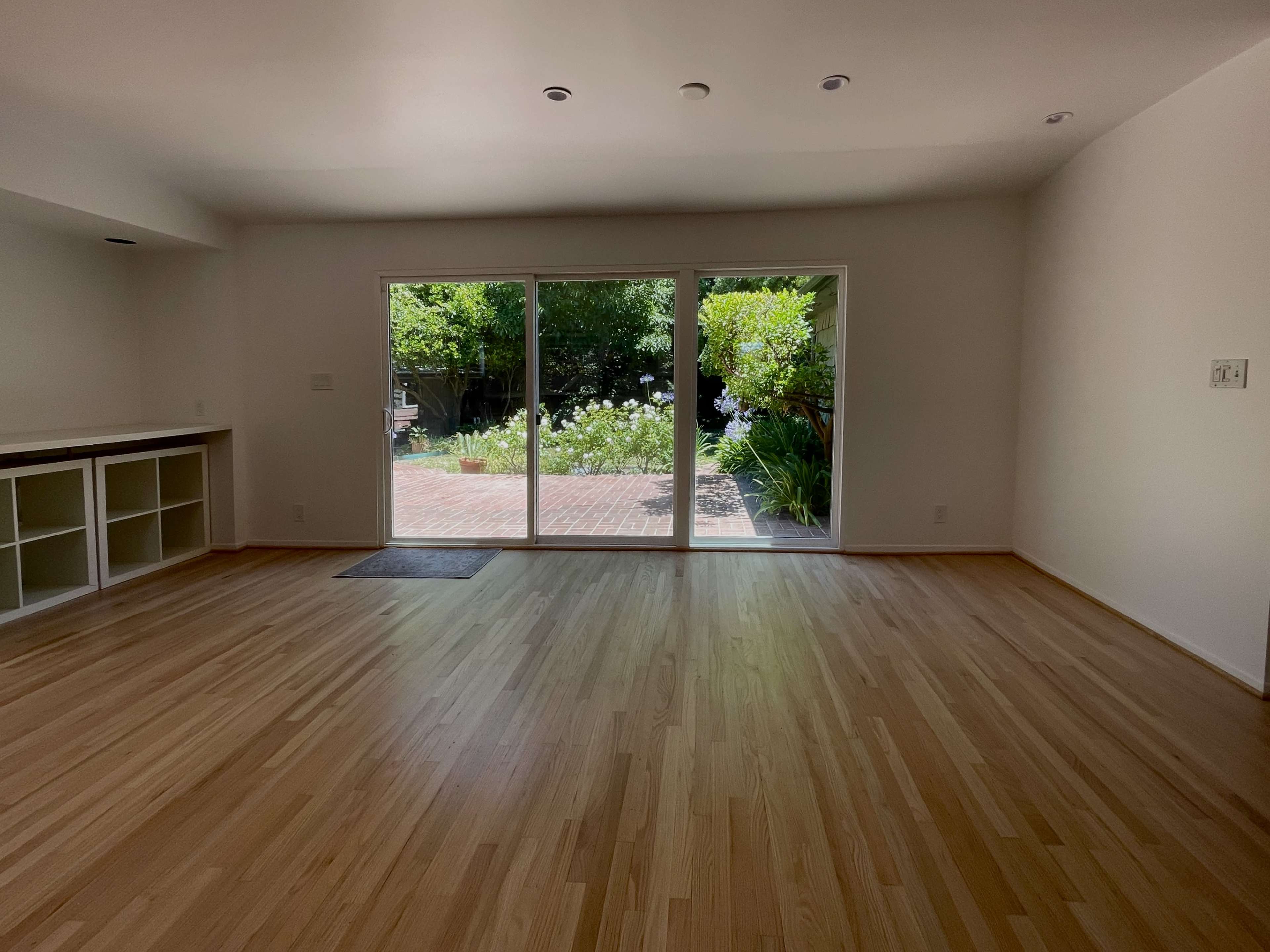 Vacant Vintage Home with Fireplace Image in Sherman Oaks, Sherman Oaks, CA