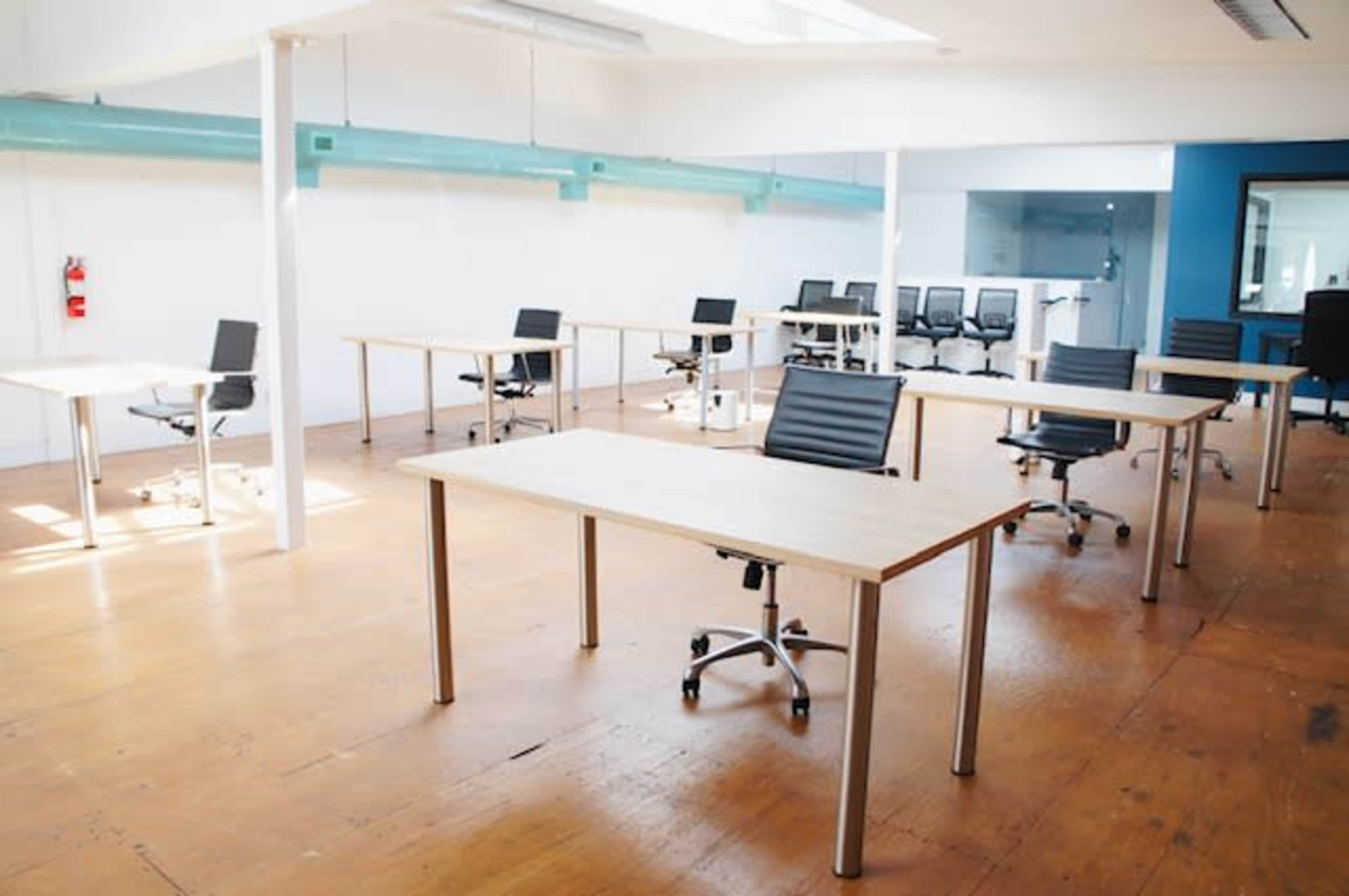 Urban Flex Space is ideal for dynamic business team meetings, impactful presentations, and memorable family and social gatherings. Image in SoMa, San Francisco, CA