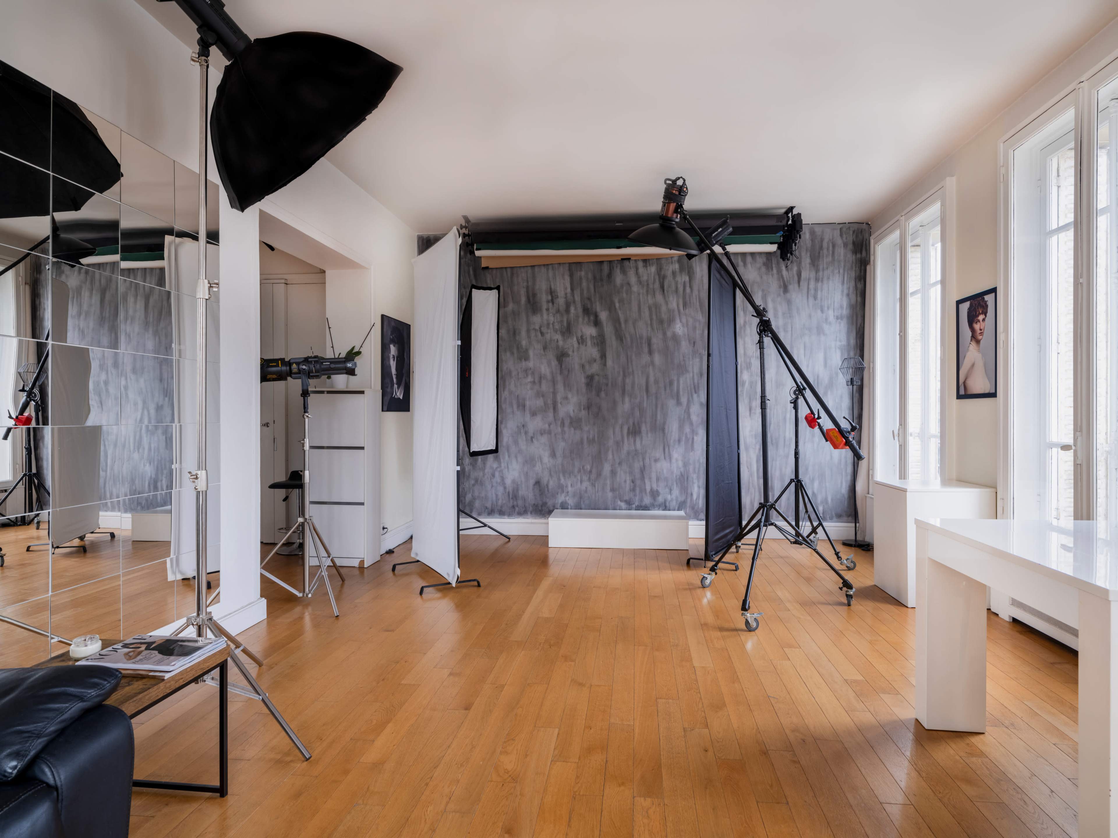 Studio photo lumineux à louer dans un appartement à Neuilly-sur-Seine Image dans NAP, Neuilly-sur-Seine, 