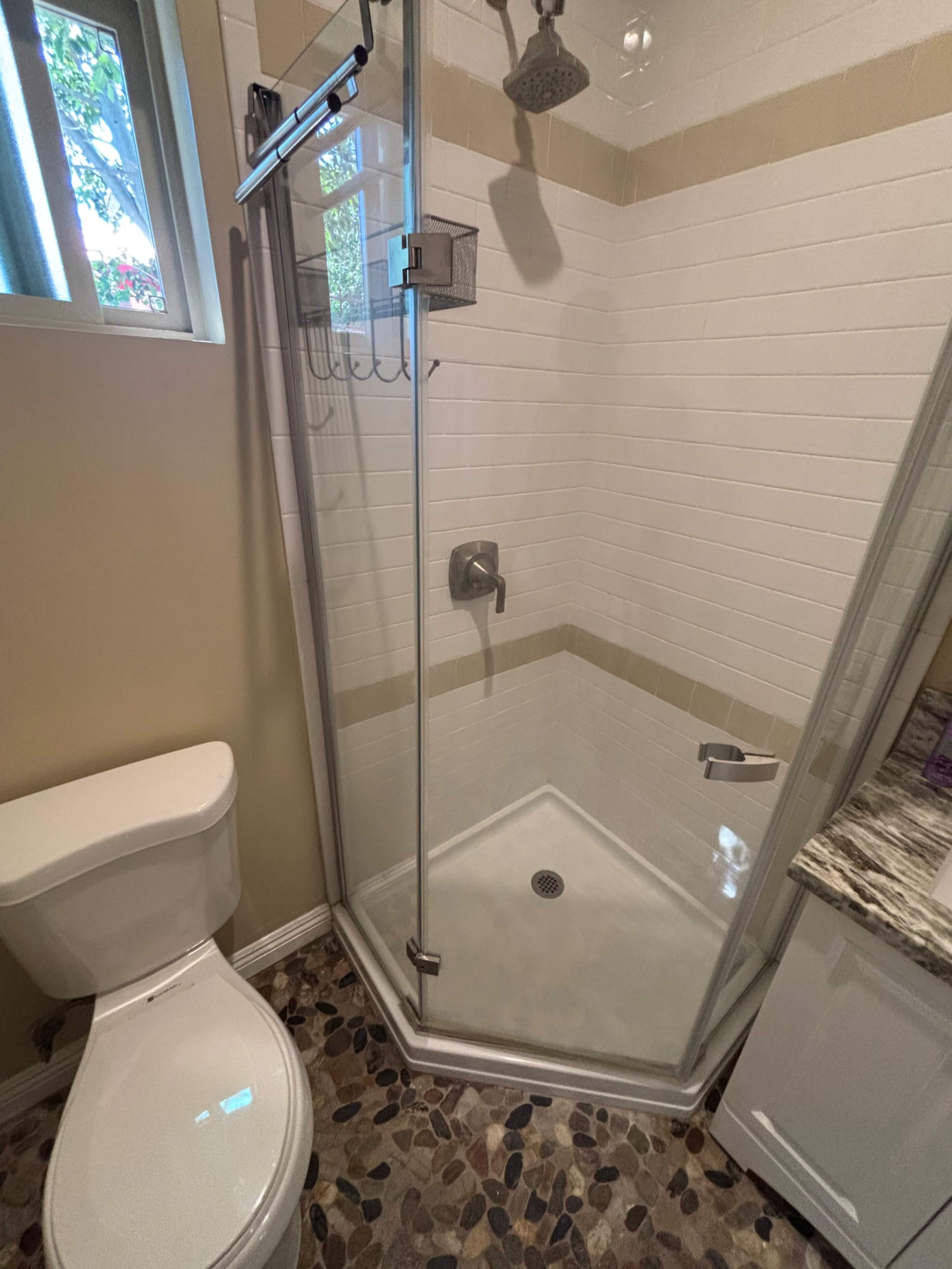 Studio Pool House and or Backyard Image in Winnetka, Winnetka, CA