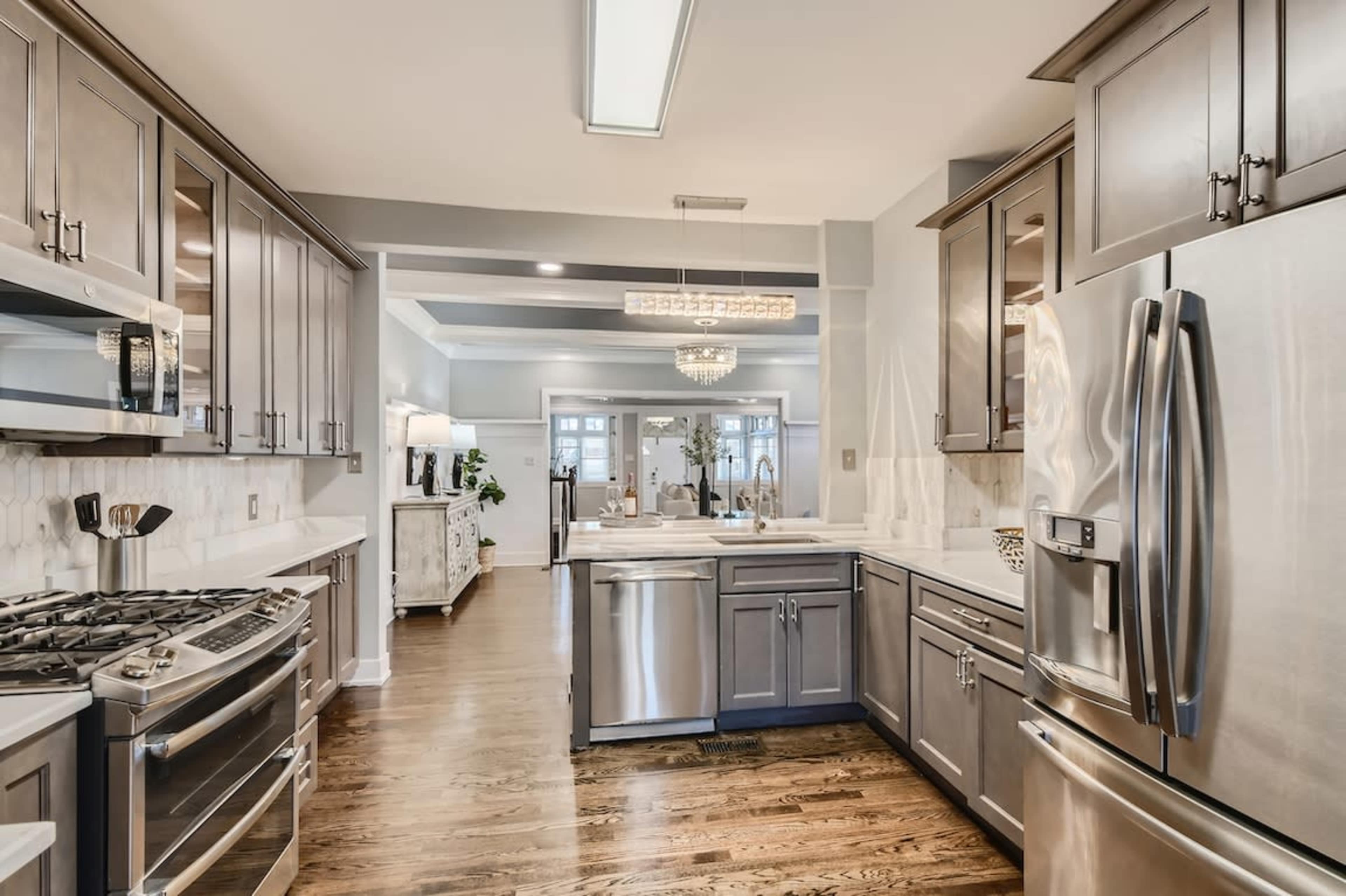 Vesatile Luxury Spa Retreat Near South Lakeshore - Perfect for Events, Productions, Meetings, and Relaxation Retreats Image in South Side, Chicago, IL