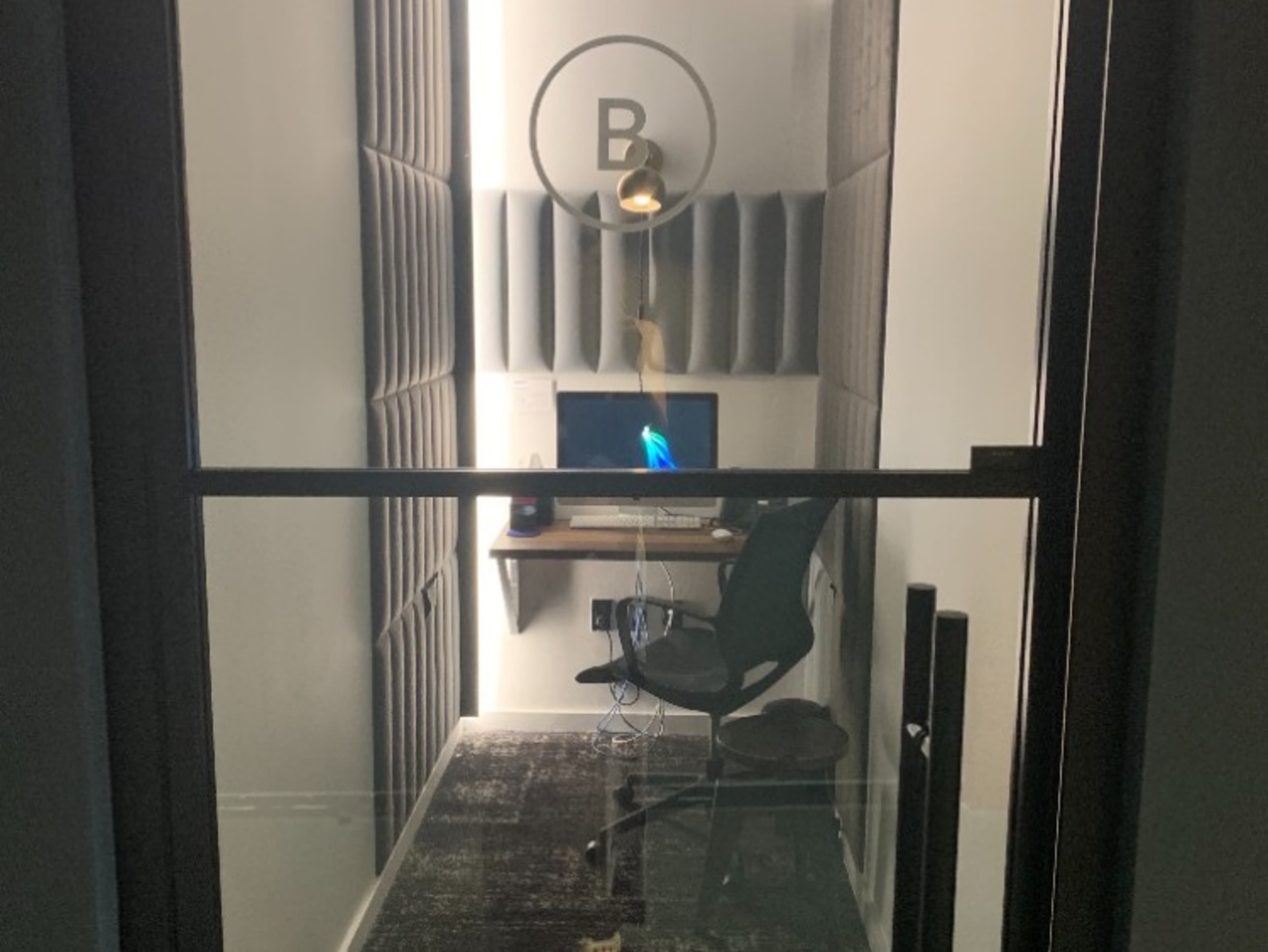 Phone Booth (1-2ppl)