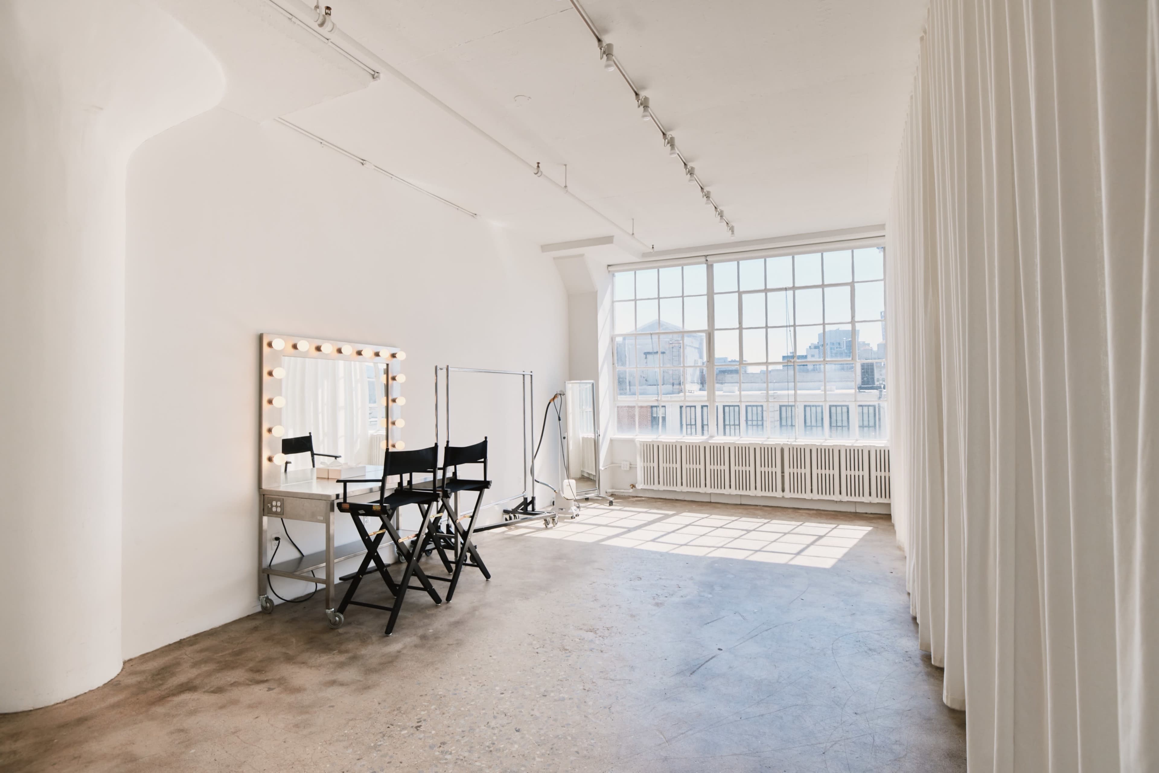 Chelsea Daylight Loft Studio South Facing Windows Free Profoto Equipment (Studio B) Image in Midtown Manhattan, New York, NY