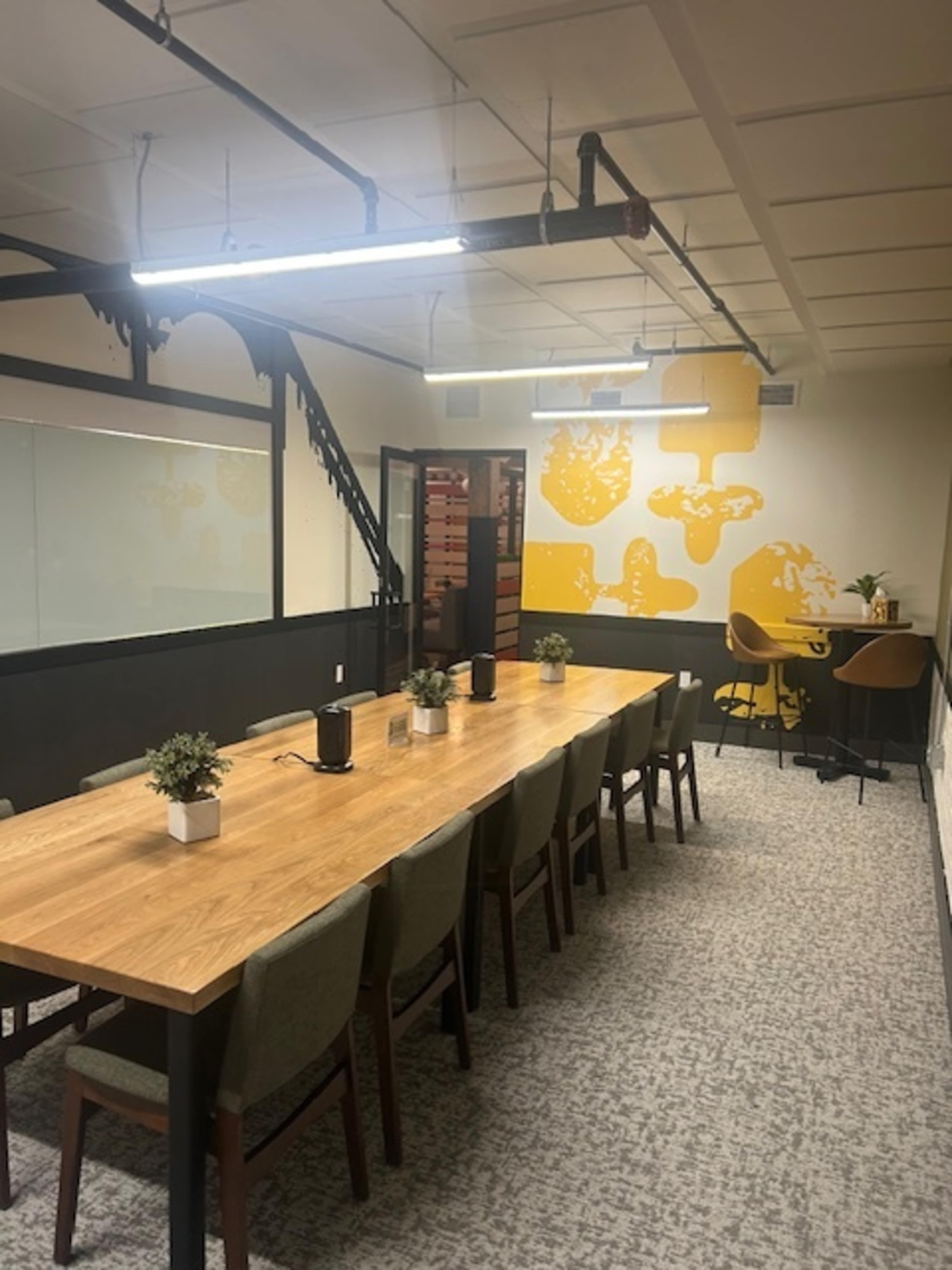 Inviting Meeting Space in Mainstrasse Village Image in Covington, Covington, KY