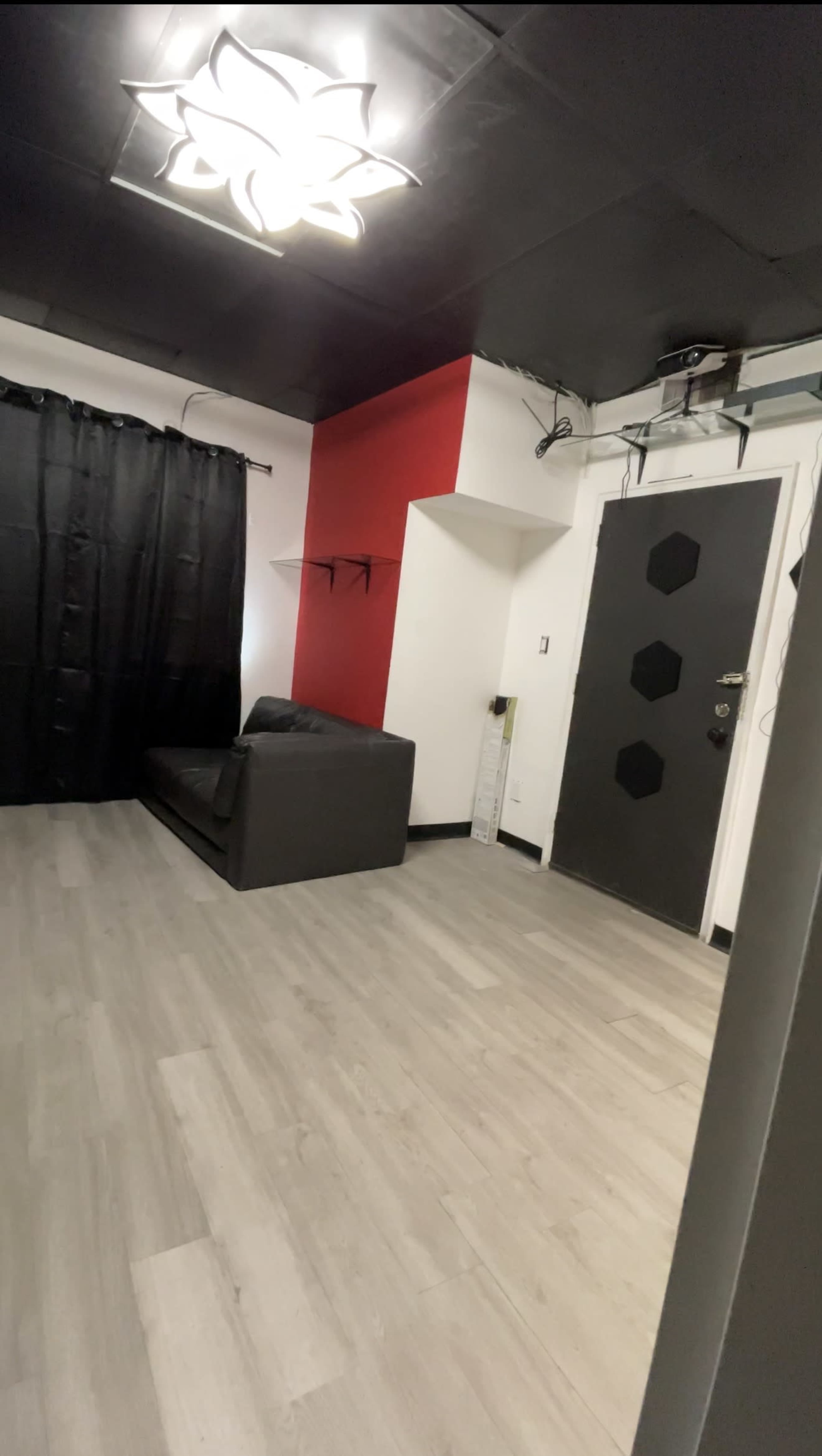 Content creation/ Photography studio with Mill River view Image in West Side - Waterside - South End, Stamford, CT