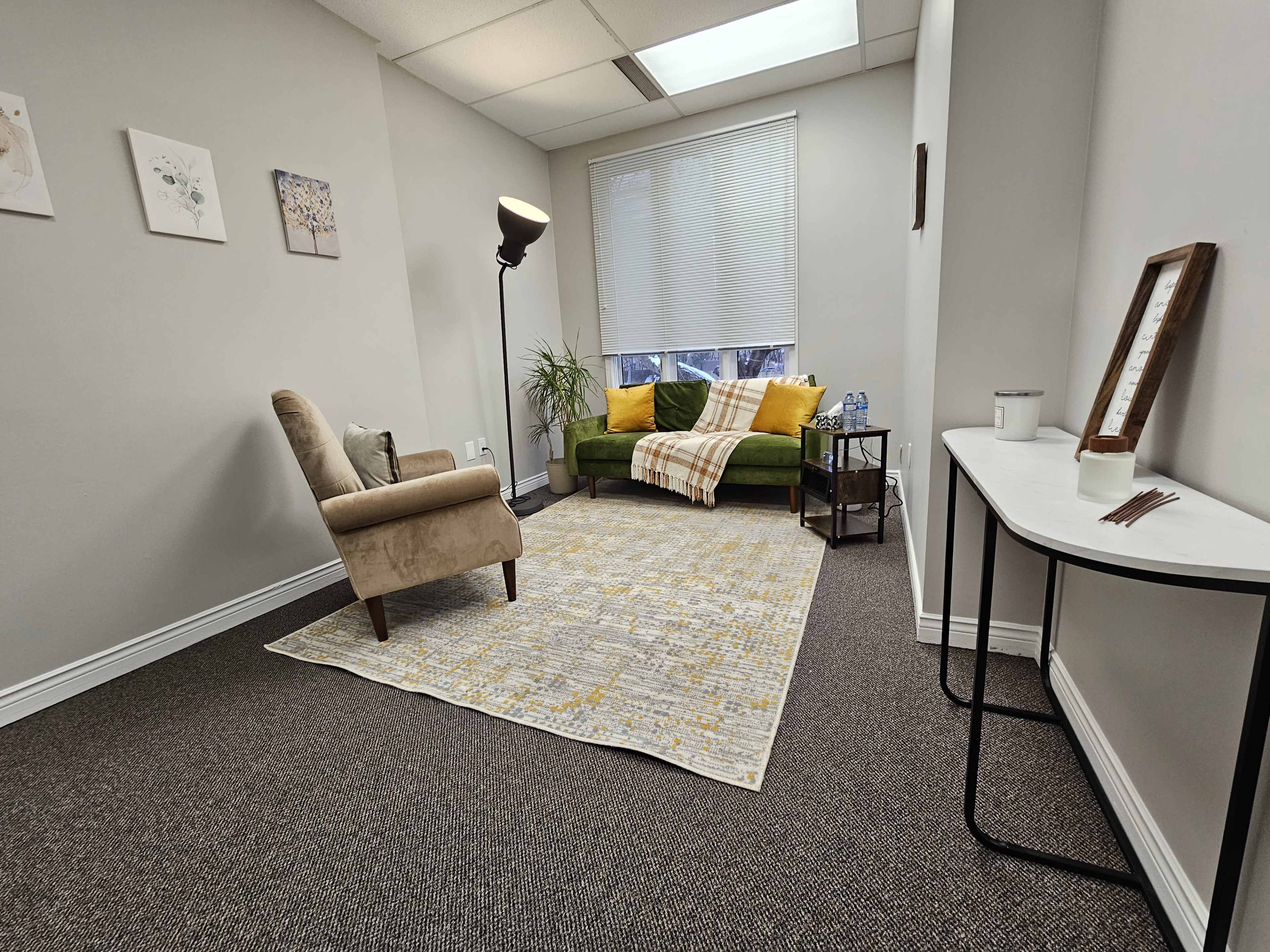 Therapy Office with full desk set up Image in Mississauga, Mississauga, ON