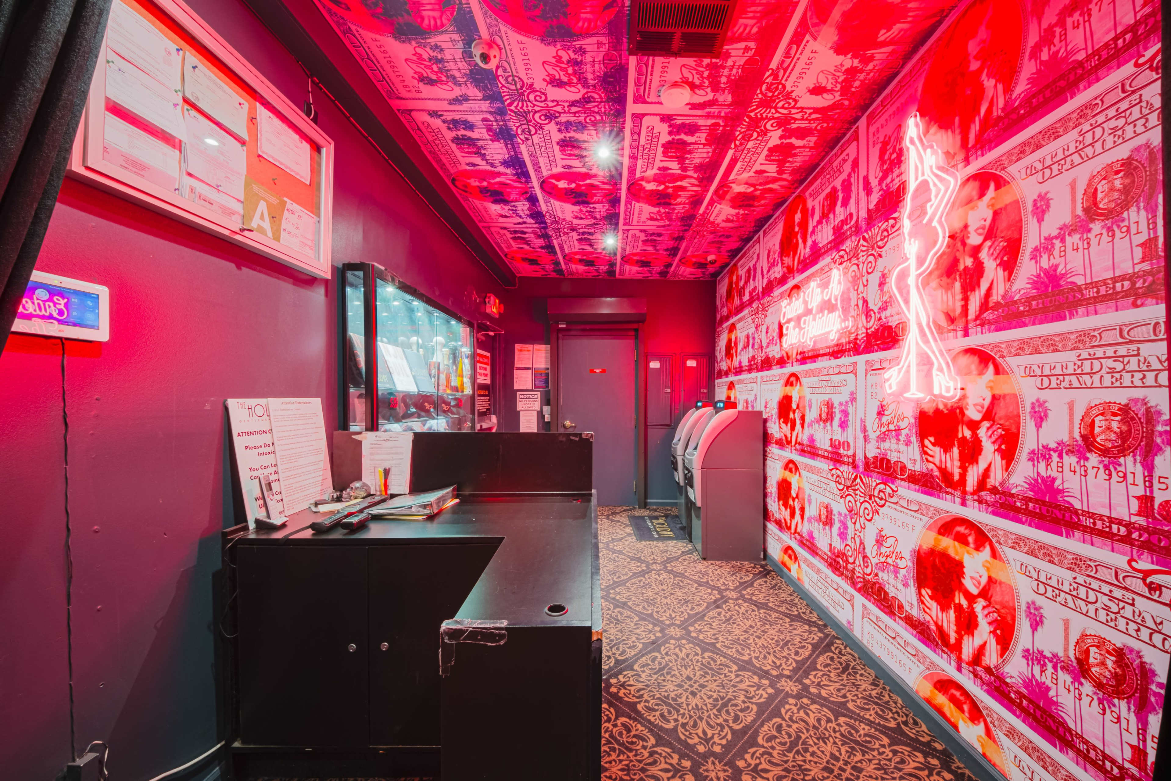 VELVET POP ART LUXURY LOUNGE Image in Santa Fe Springs, Santa Fe Springs, CA
