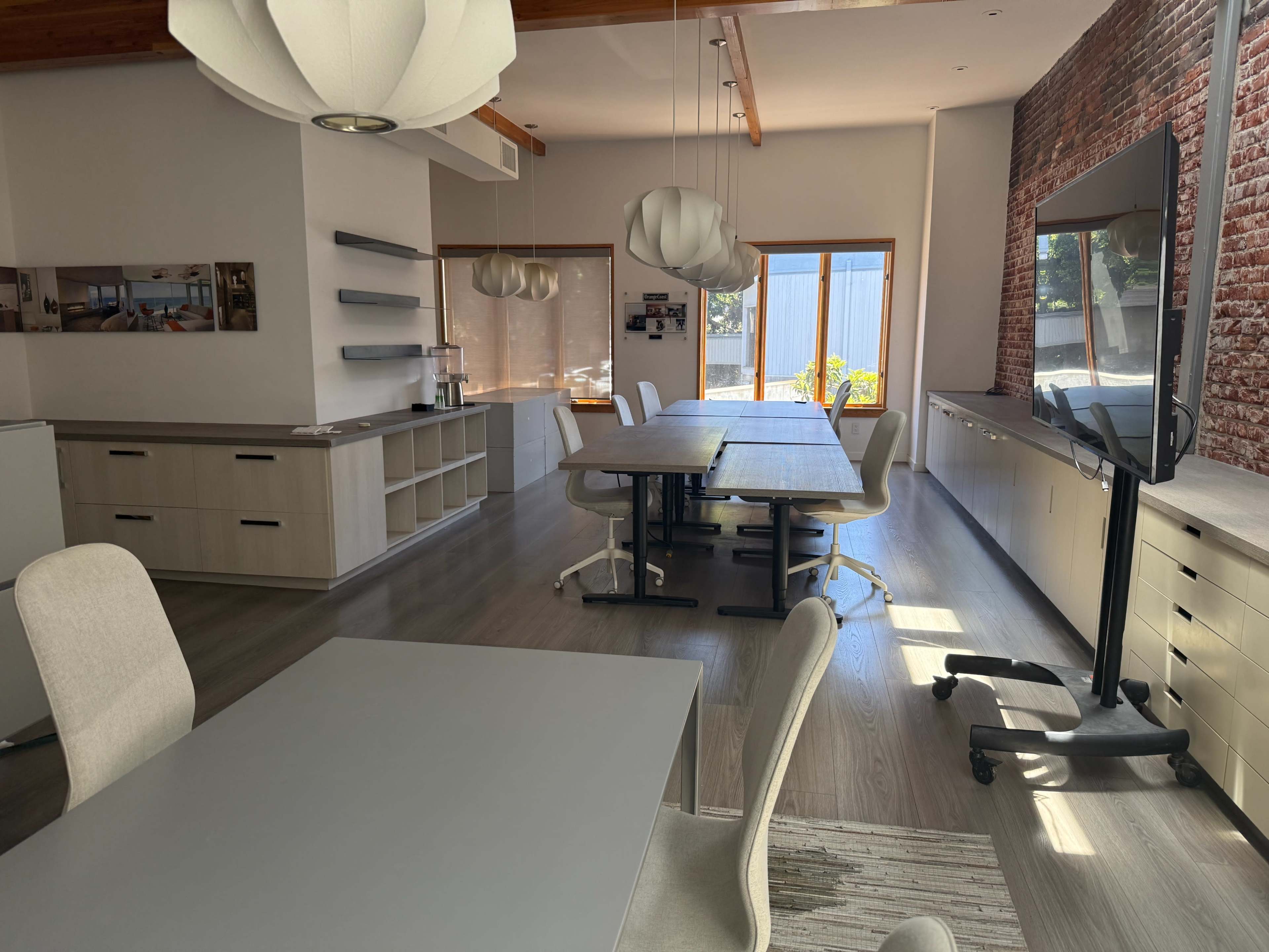 Modern Coastal Meeting Loft in Downtown Laguna Beach Image in Laguna Beach, Laguna Beach, CA