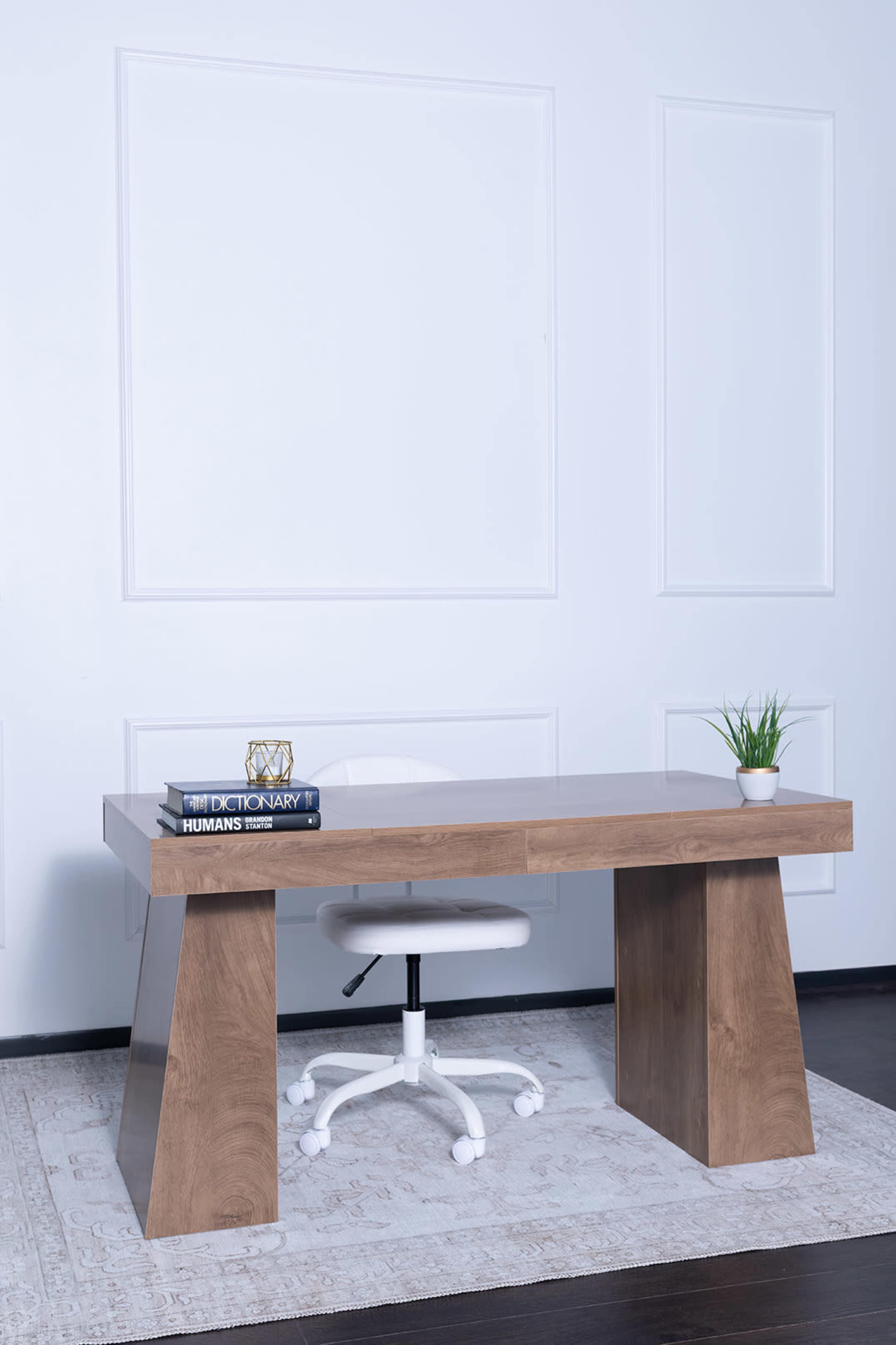 Elegant, roomy Lakefront Studio with Natural Light Image in , Montgomery, TX