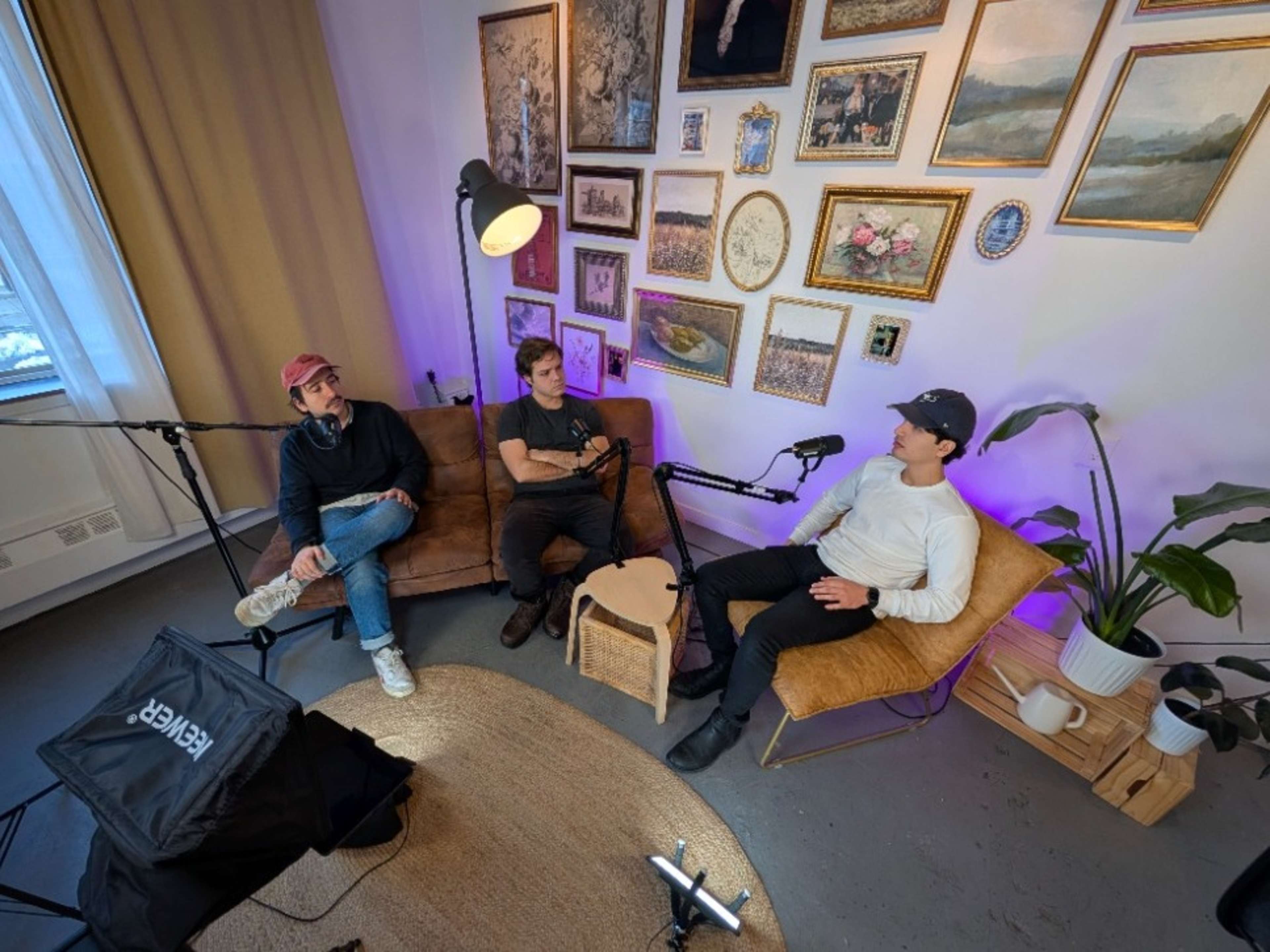 2 Cameras + 3 Mics