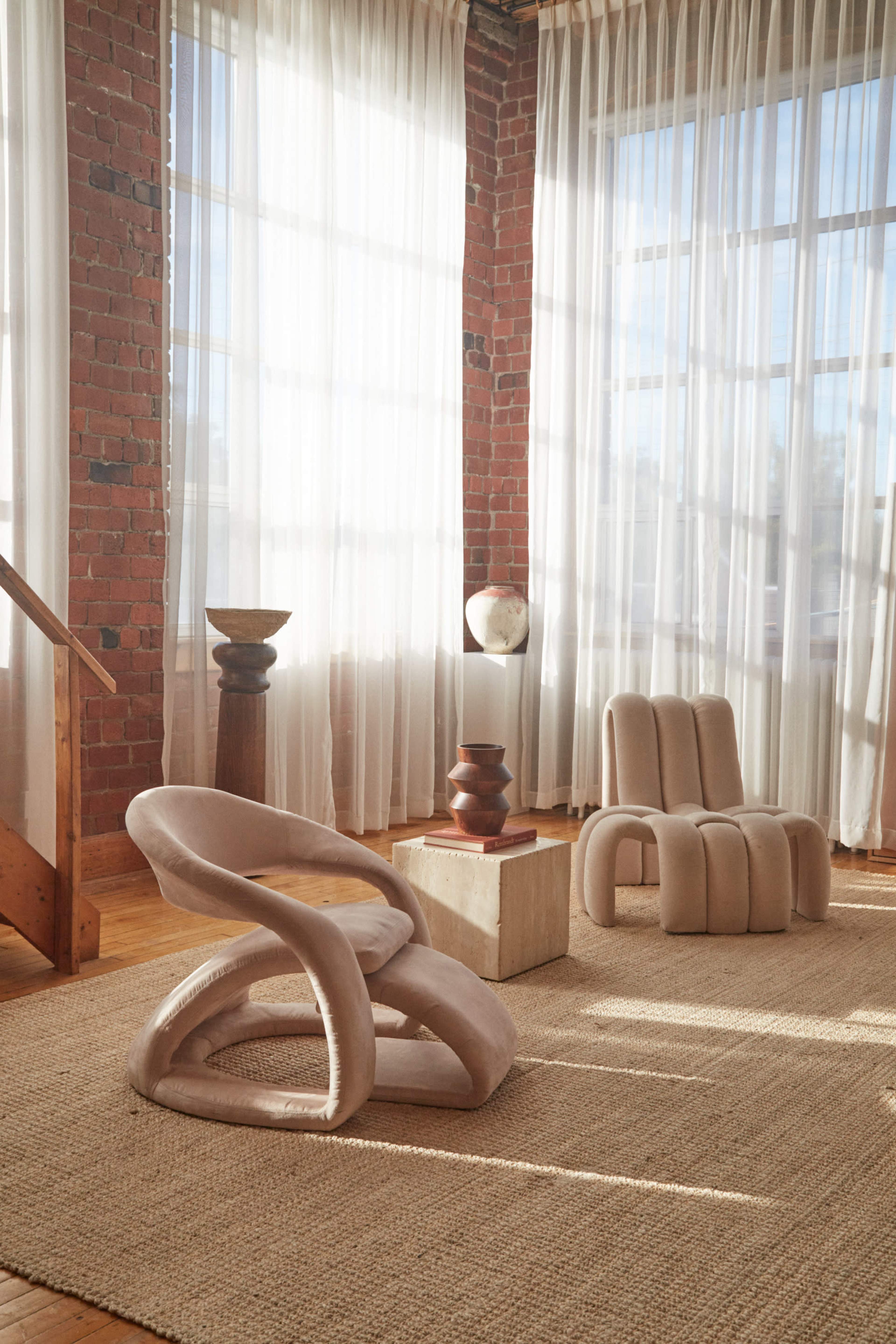 Exposed Brick Loft with Natural Light in Toronto Image in Rockcliffe - Smythe, Toronto, ON