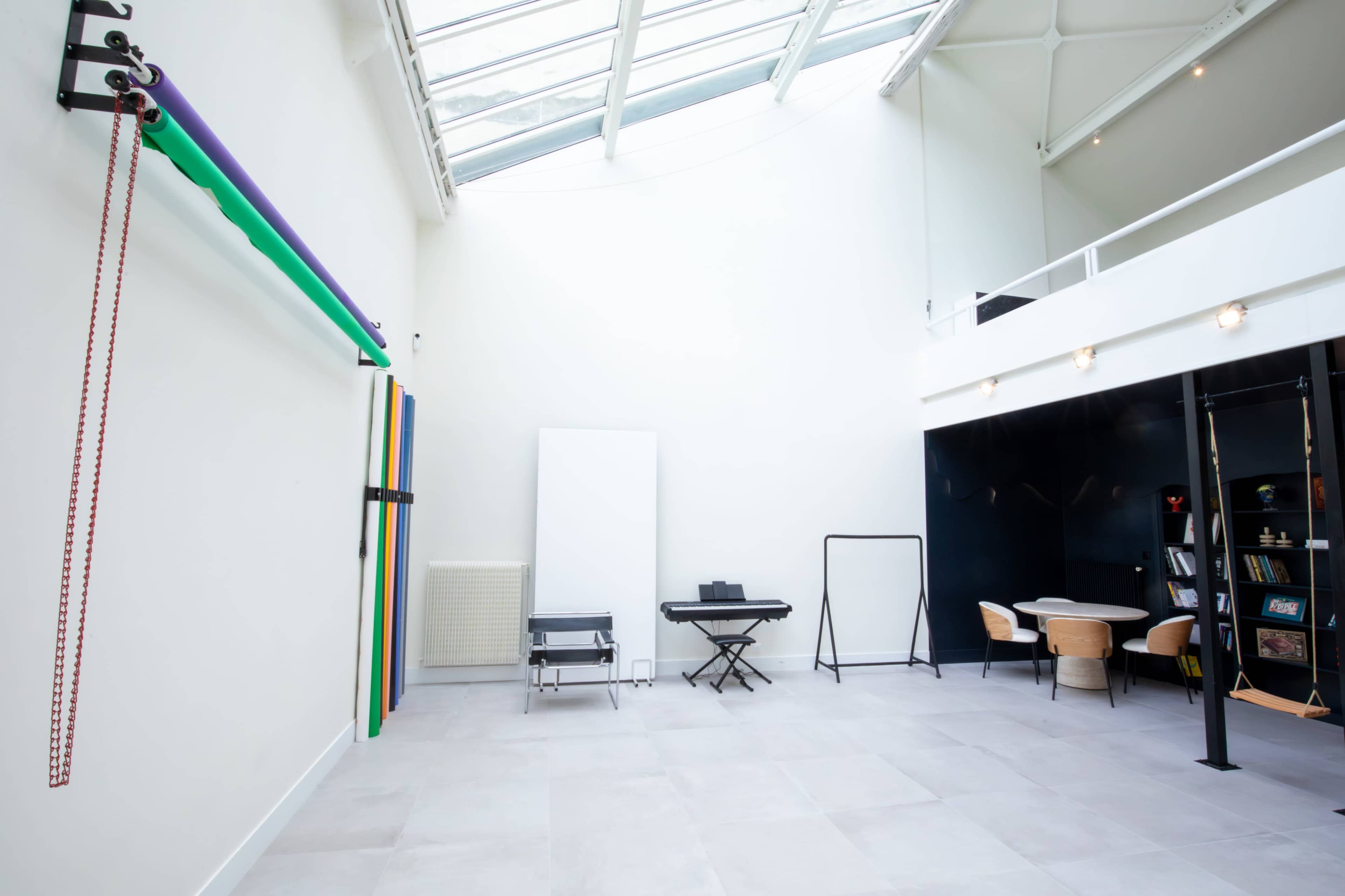 Atelier d'artiste moderne et lumineux à Paris 15ème Image in Saint-Lambert, Paris