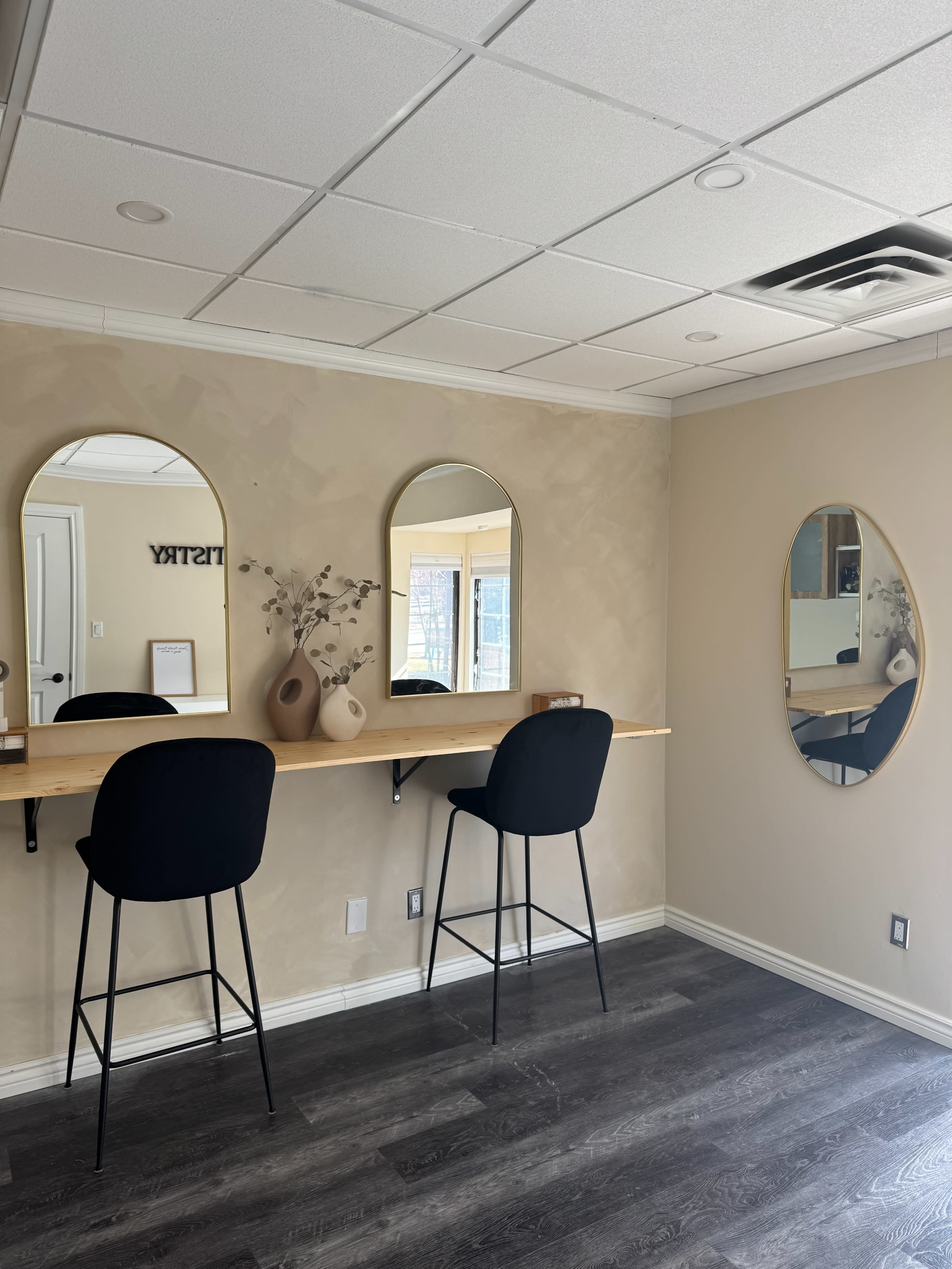 Chic Urban Makeup Studio with Natural Light in Elmira Core - Clients, Content, Makeup Image in Woolwich, Elmira, ON