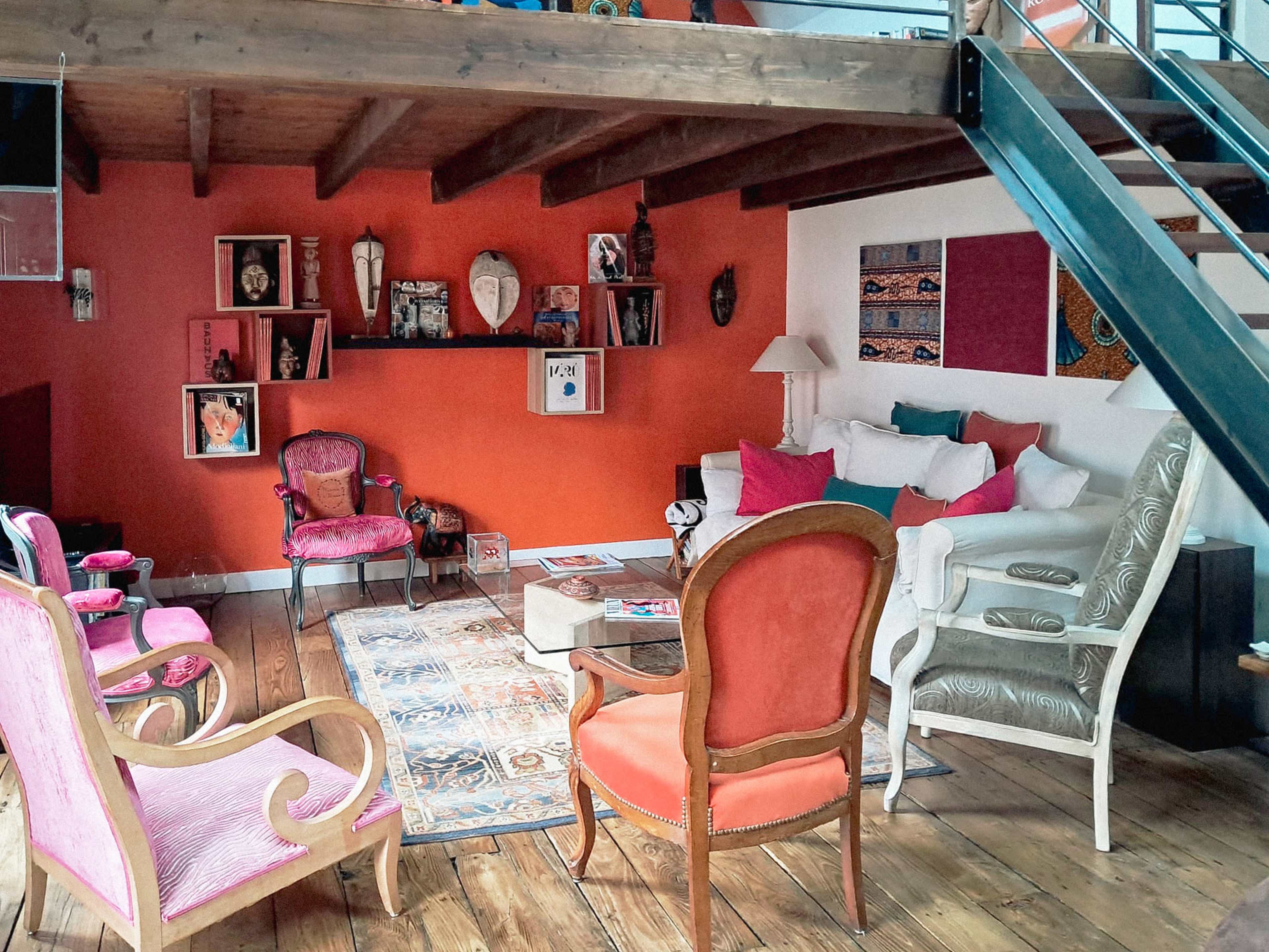 Appartement dans le style bohème chic au charme authentique Image in , Dinan