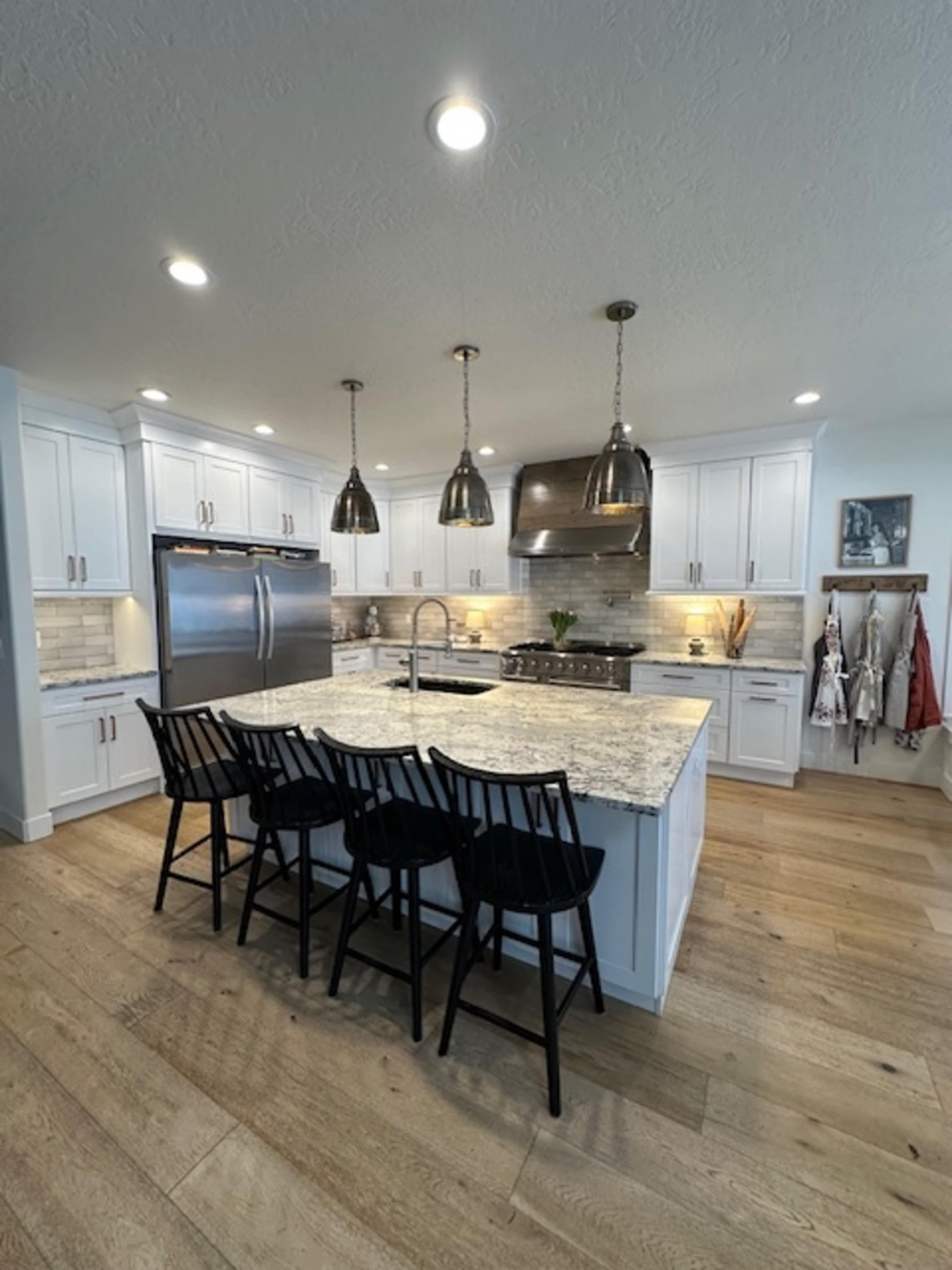 Light and Airy Home with Mountain Views Image in Mapleton, Mapleton, UT