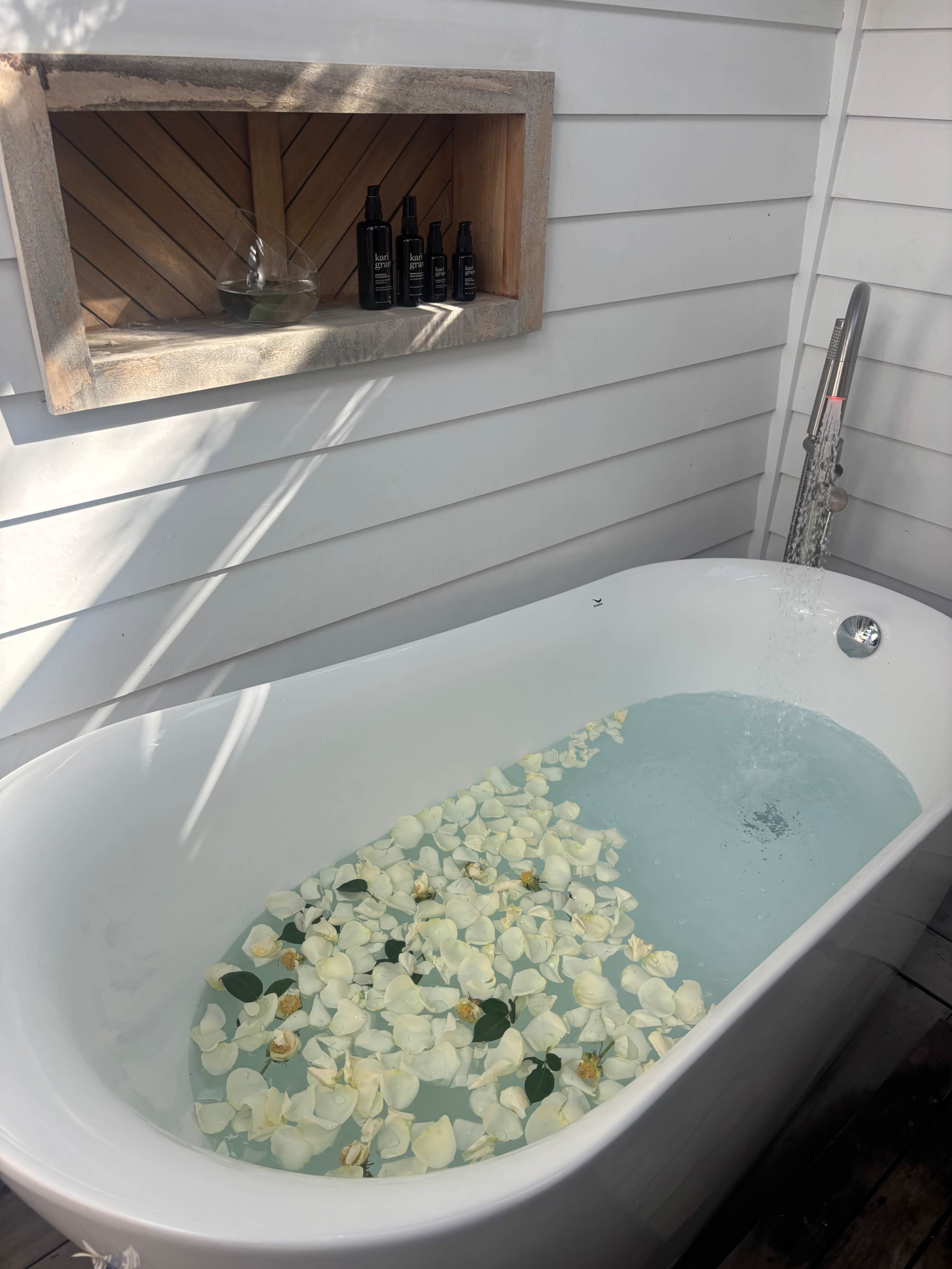 Backyard Oasis: A Modern Retreat for Relaxation and entertaining Image in Riviera, Torrance, CA