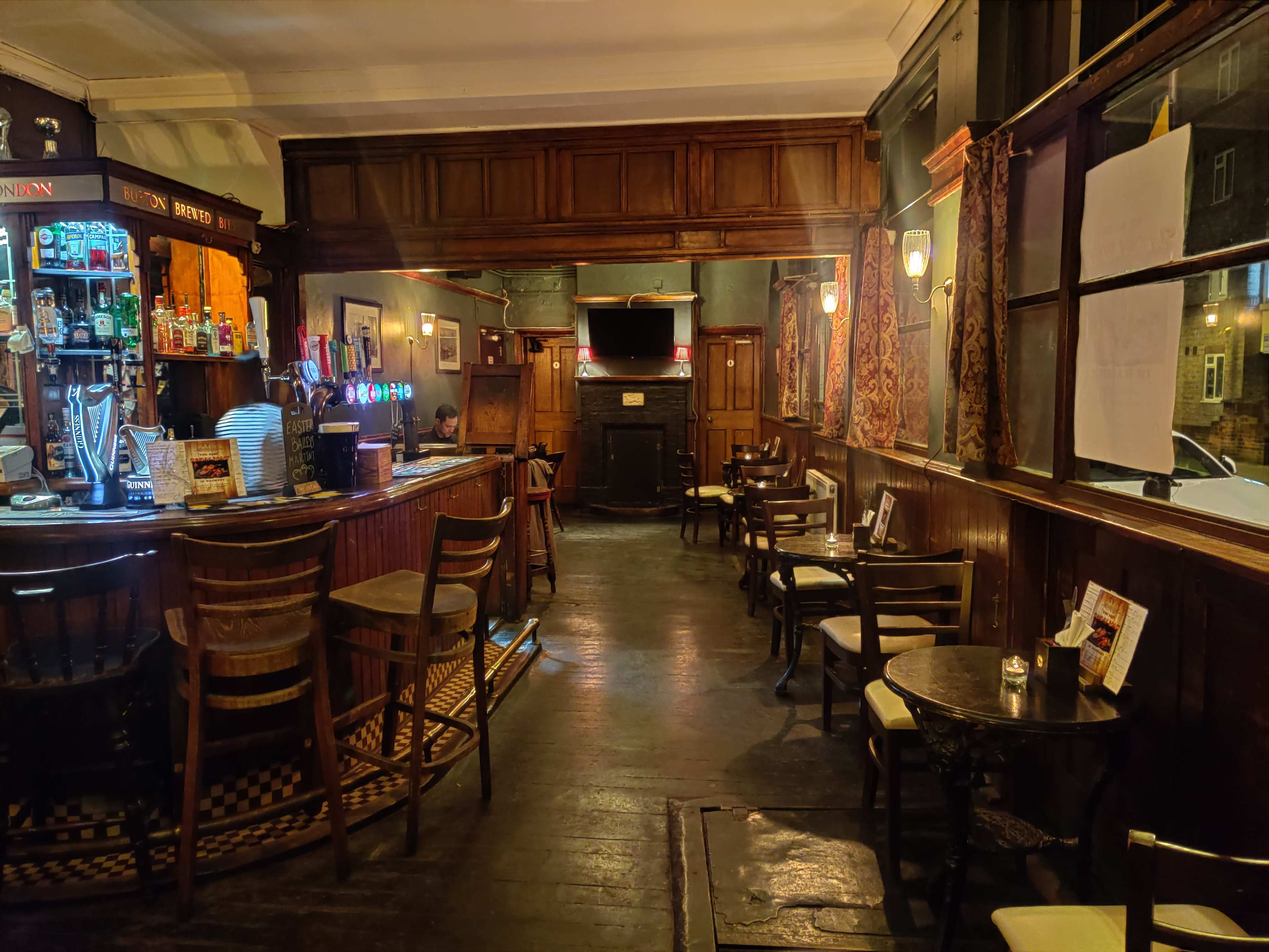 Old School Pub with a Huge Beer Garden and Function Room Image in London, London, ENG